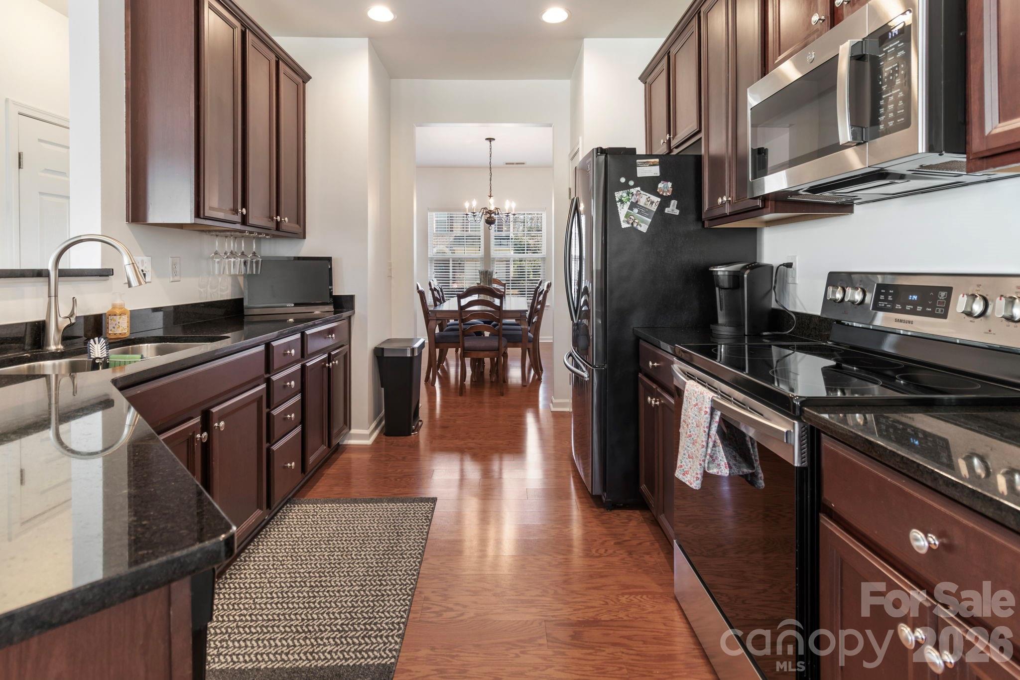 2318 Whitford Lane — Charlotte