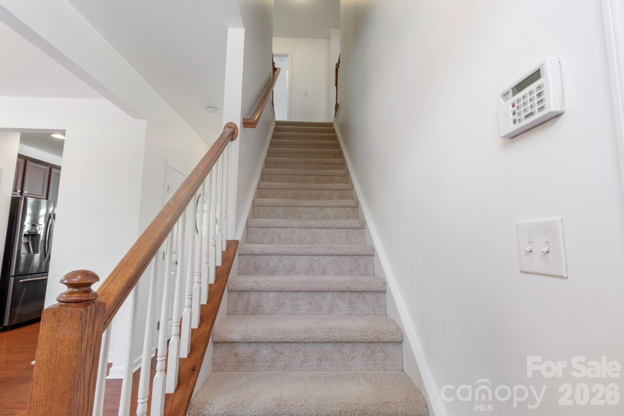 2318 Whitford Lane — Charlotte