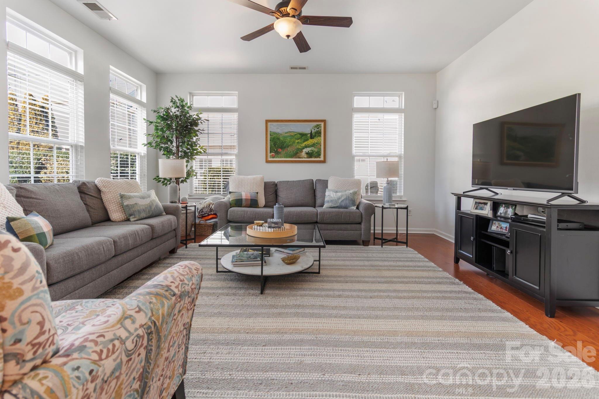 2318 Whitford Lane — Charlotte