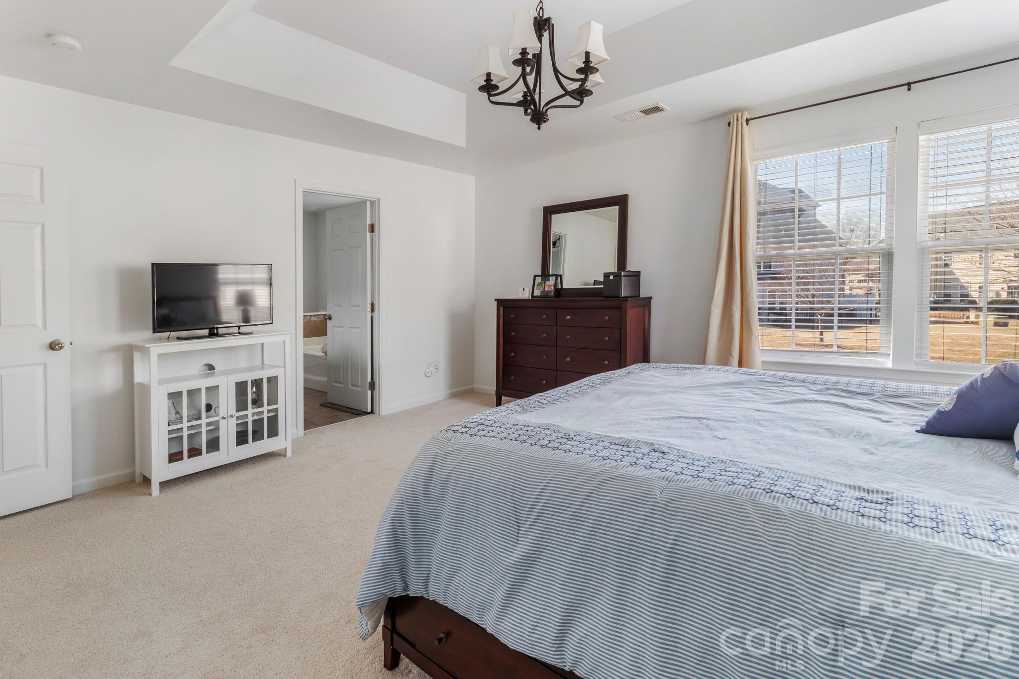 2318 Whitford Lane — Charlotte