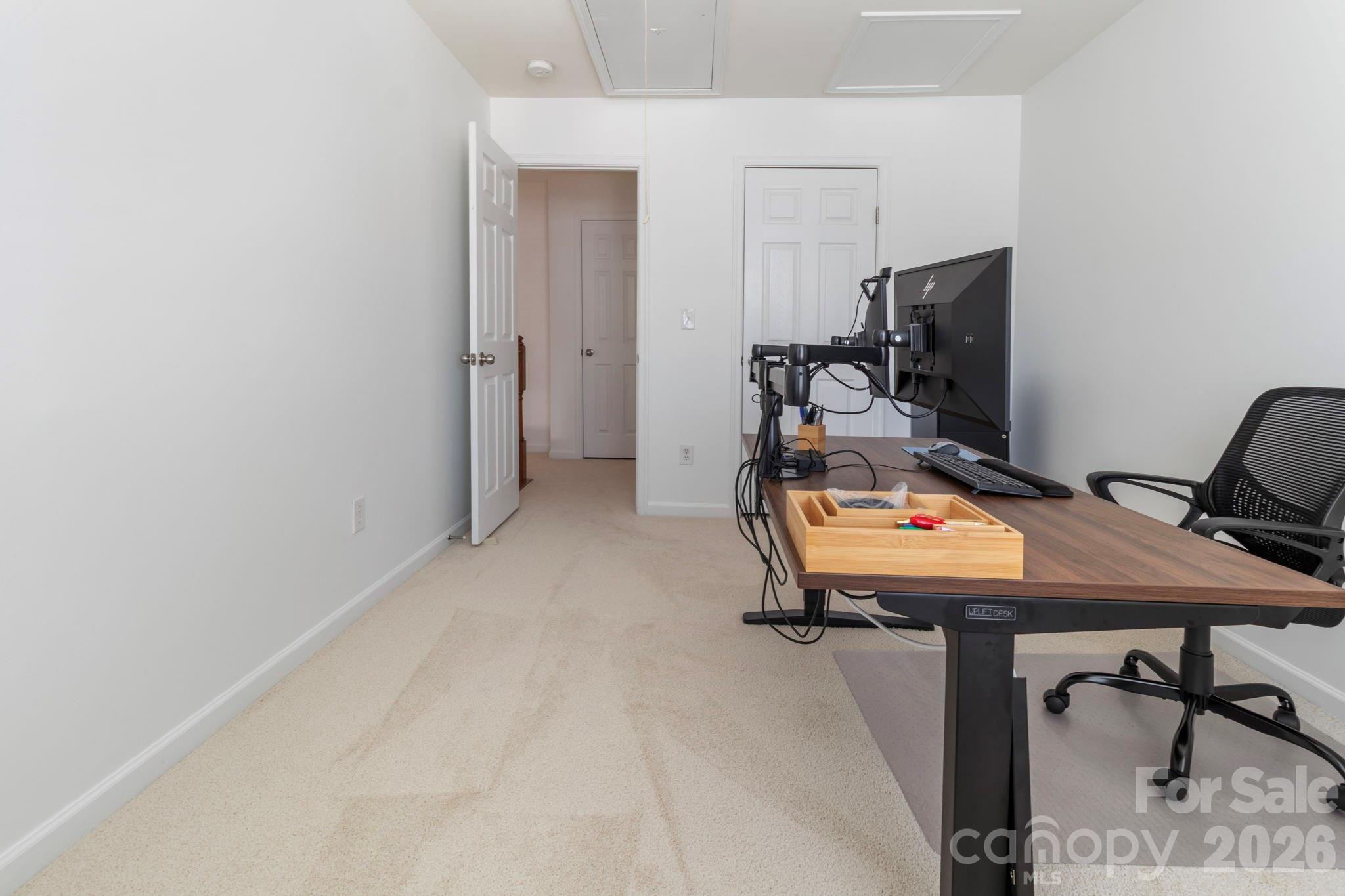 2318 Whitford Lane — Charlotte