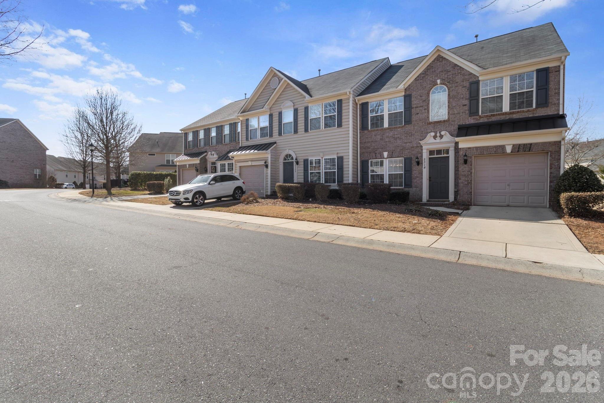 2318 Whitford Lane — Charlotte