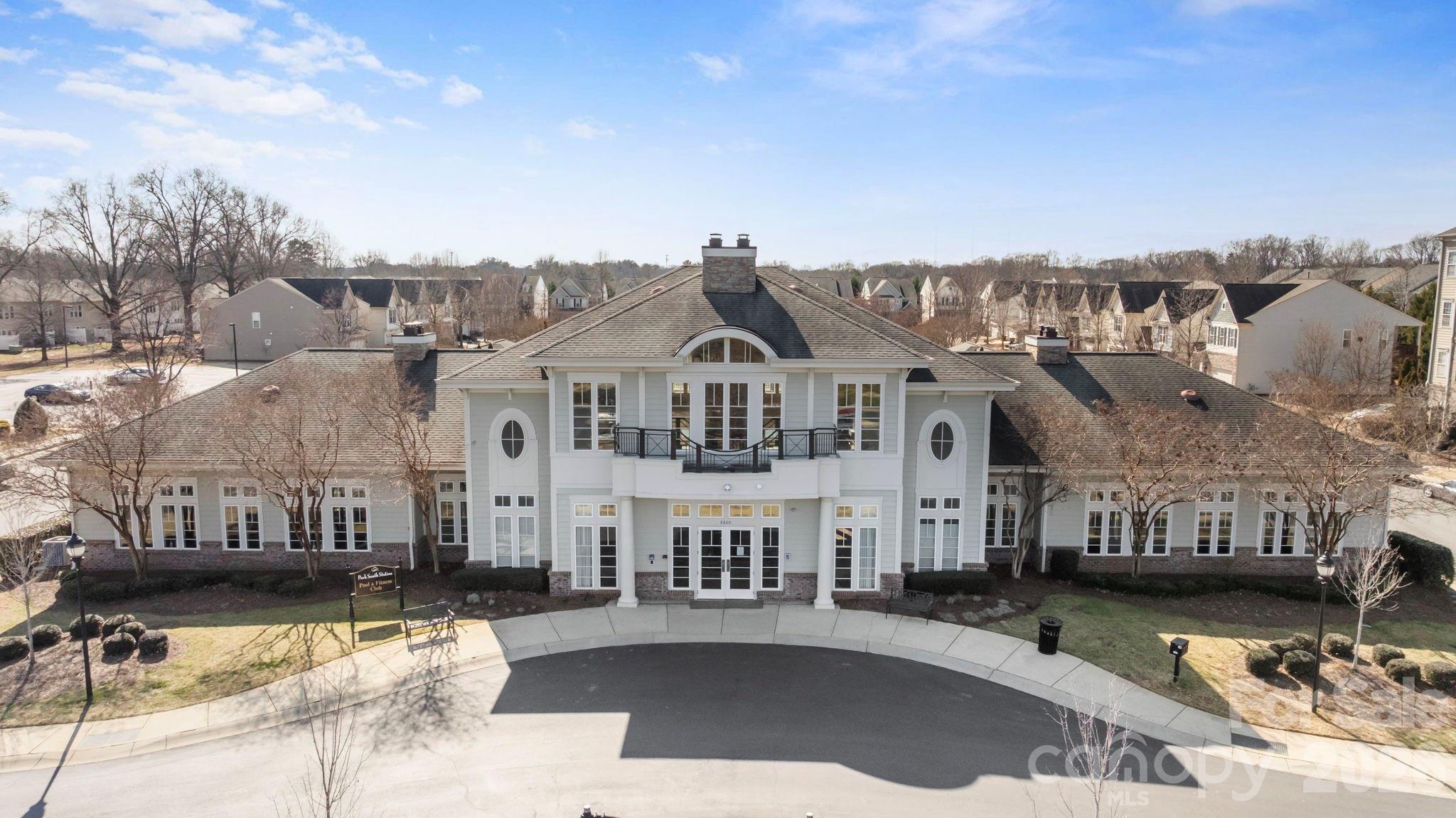 2318 Whitford Lane — Charlotte