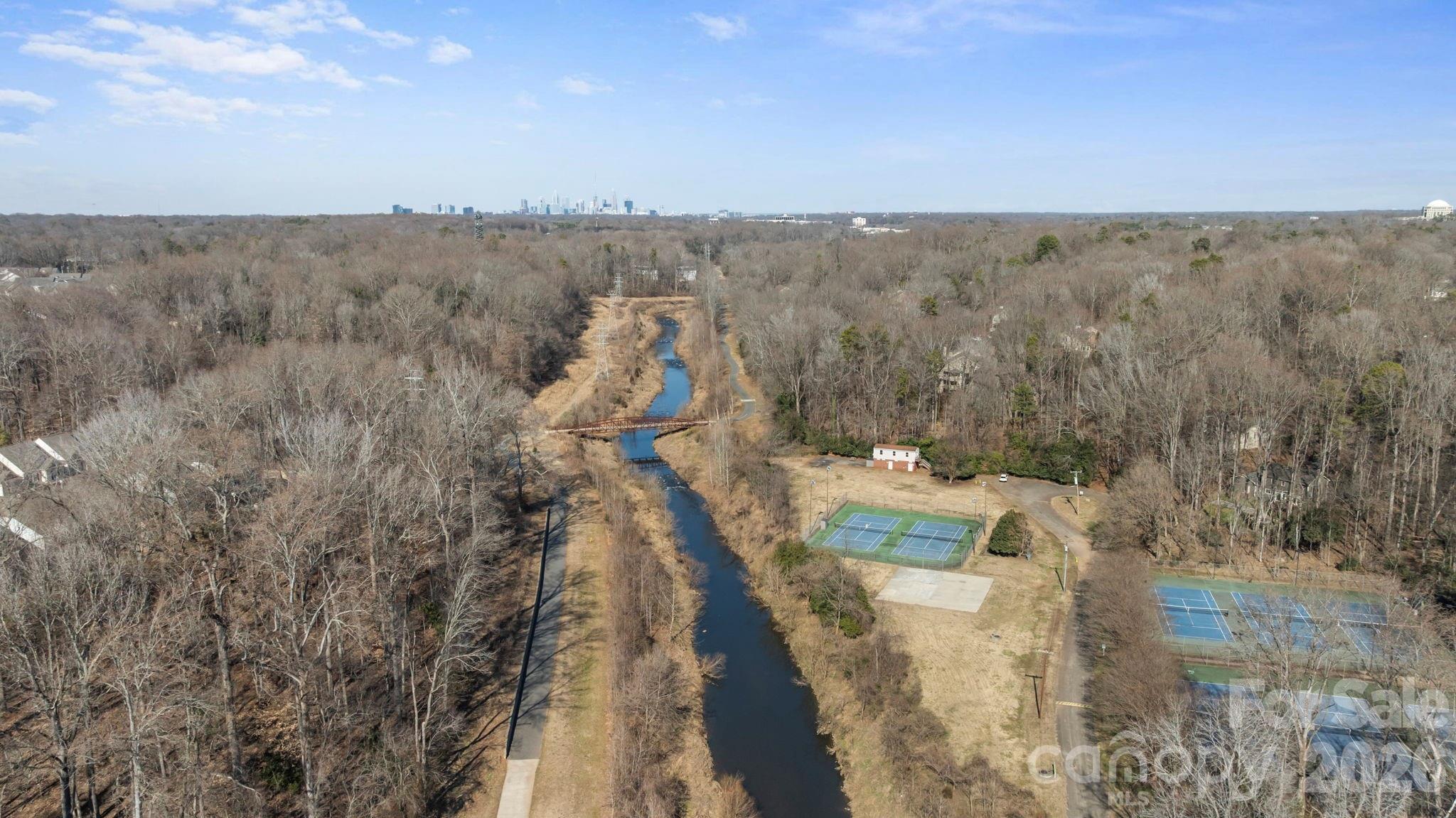 2318 Whitford Lane — Charlotte