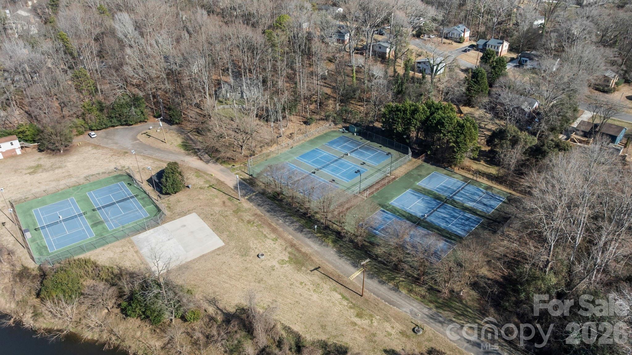 2318 Whitford Lane — Charlotte