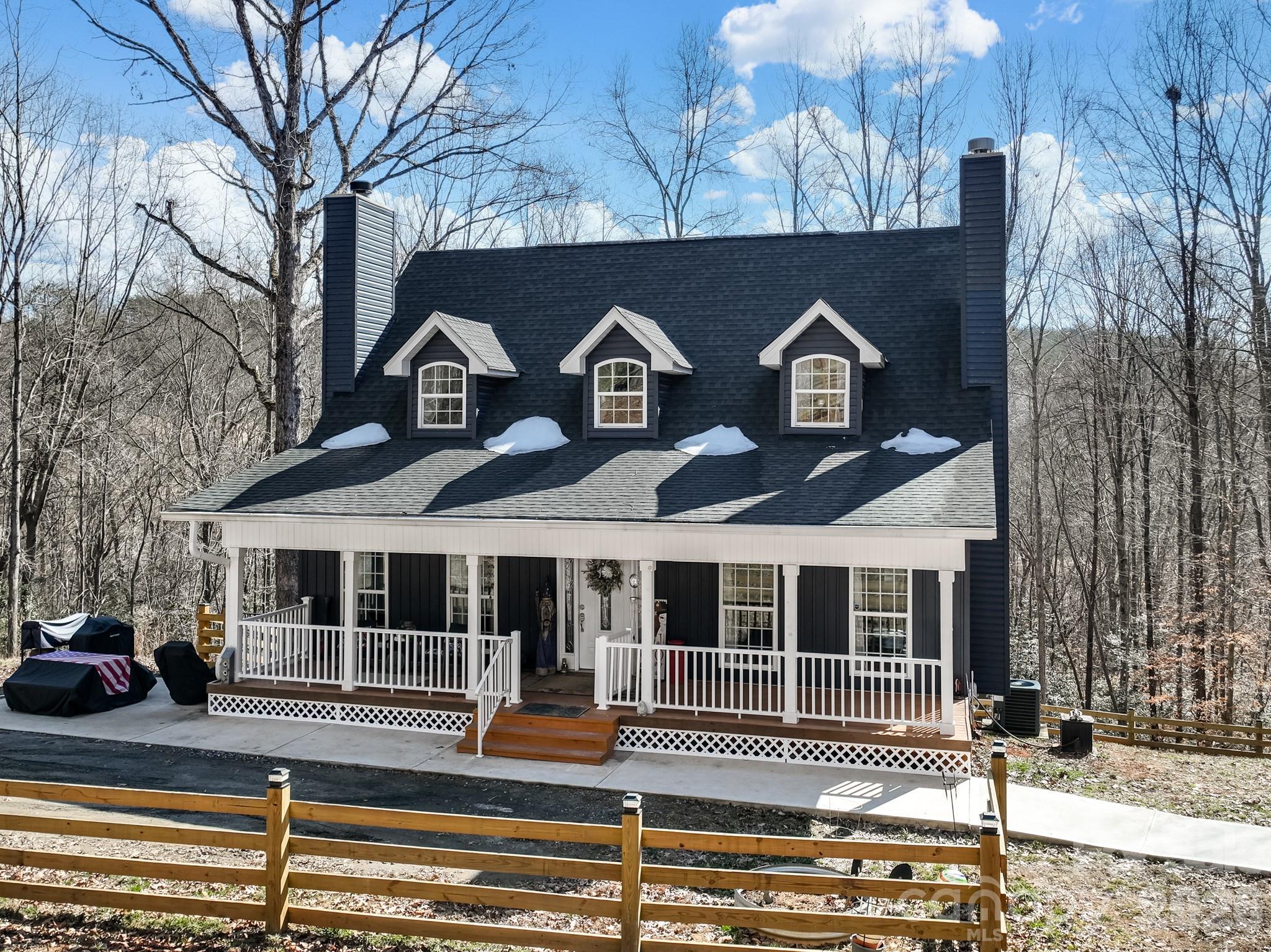 239 Old Lion Road — Statesville