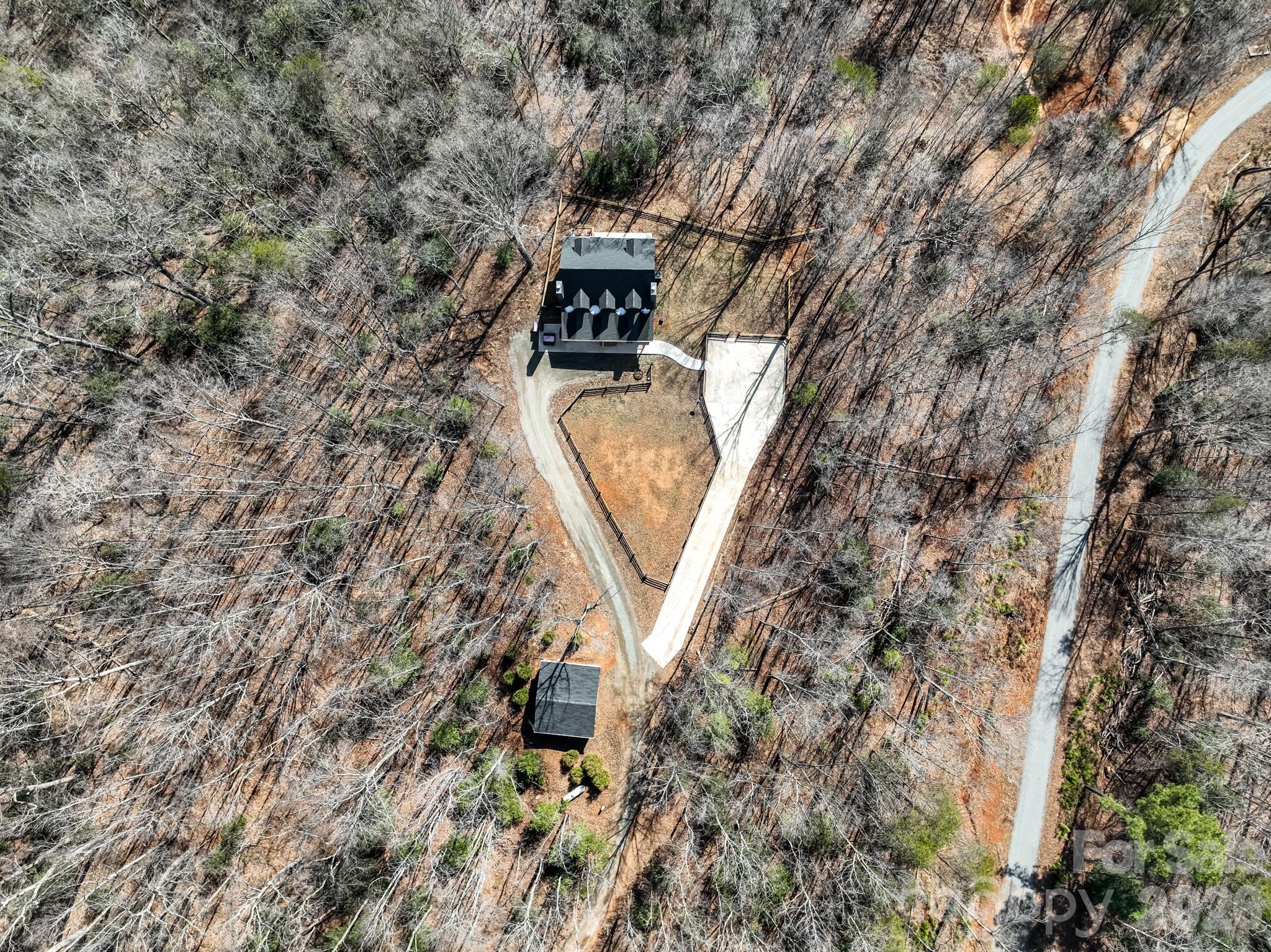 239 Old Lion Road — Statesville