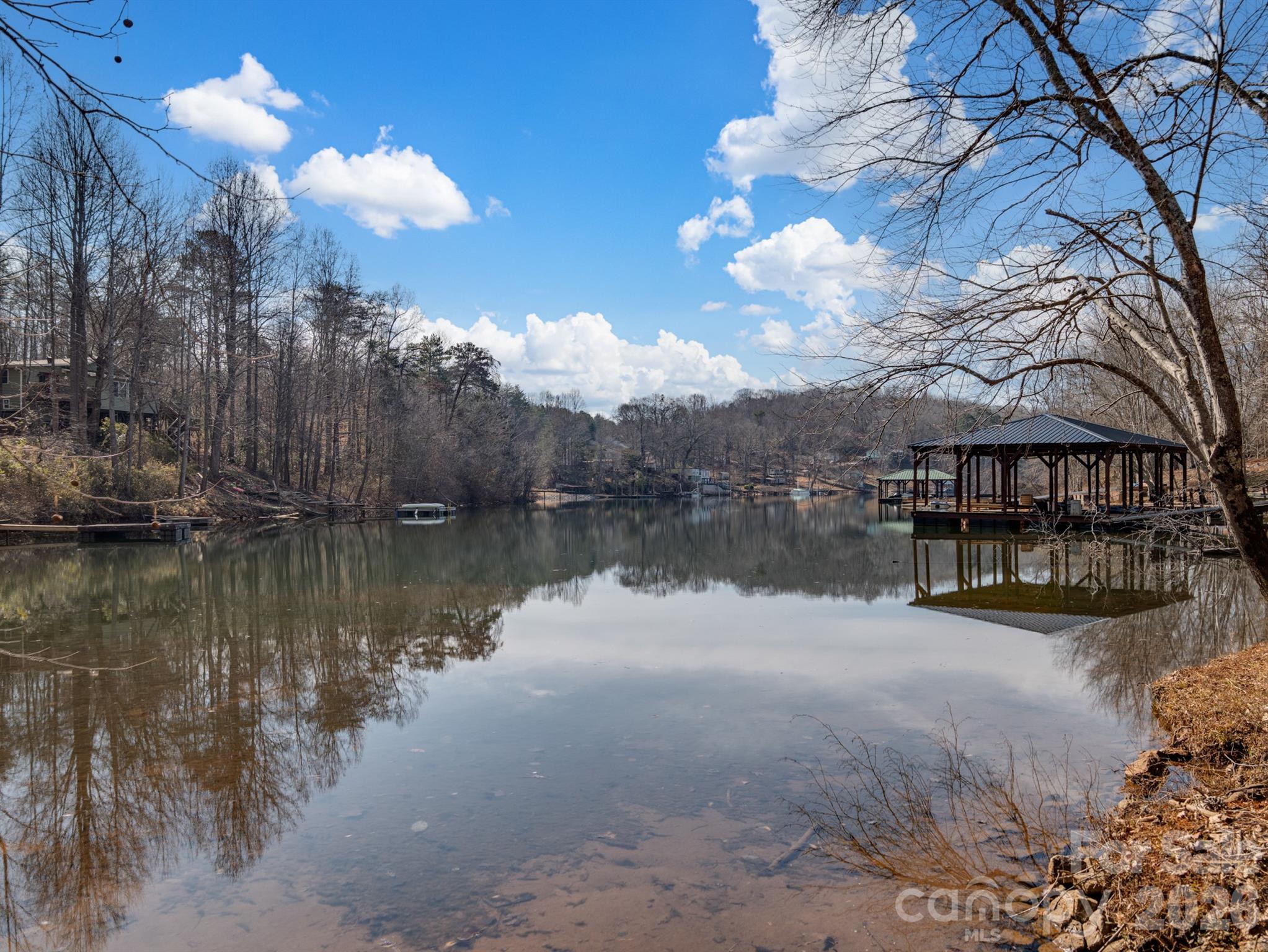 239 Old Lion Road — Statesville