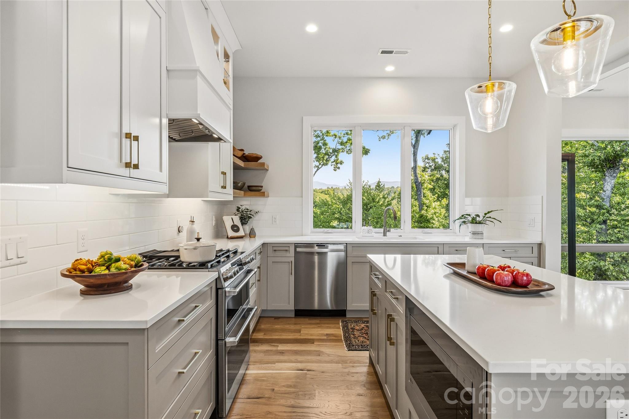 162 Riverbend Forest Drive — Asheville