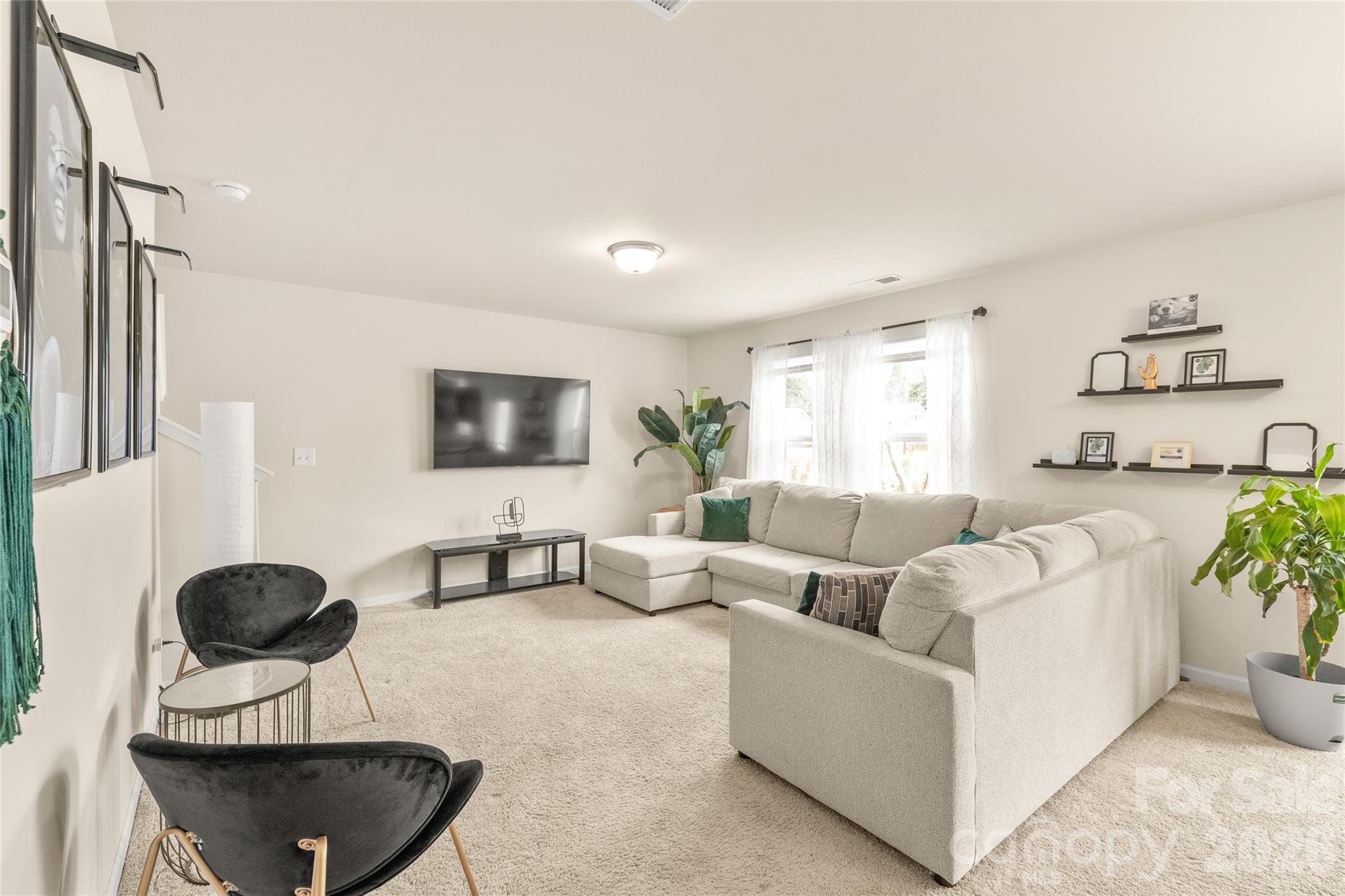 117 Barron Boulevard — Lancaster