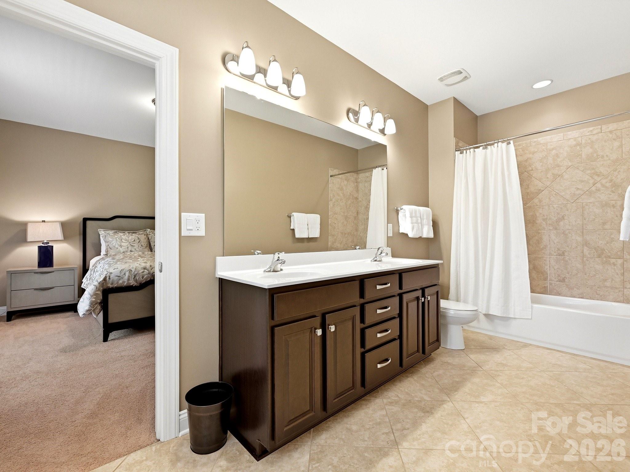 1209 Vickery Drive — Matthews