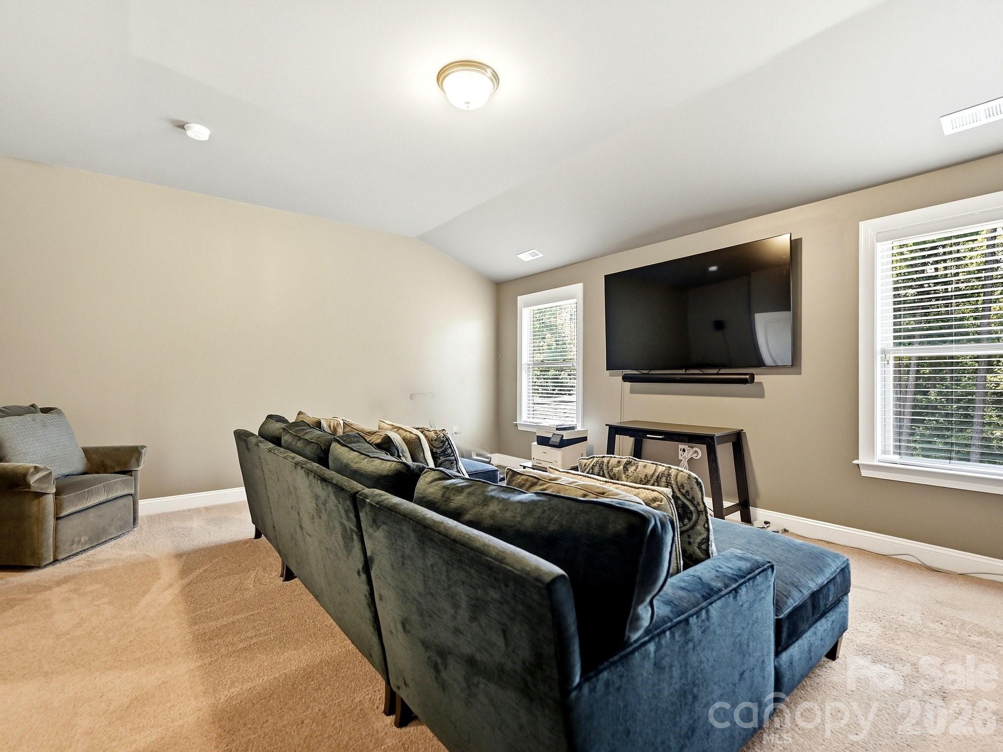 1209 Vickery Drive — Matthews