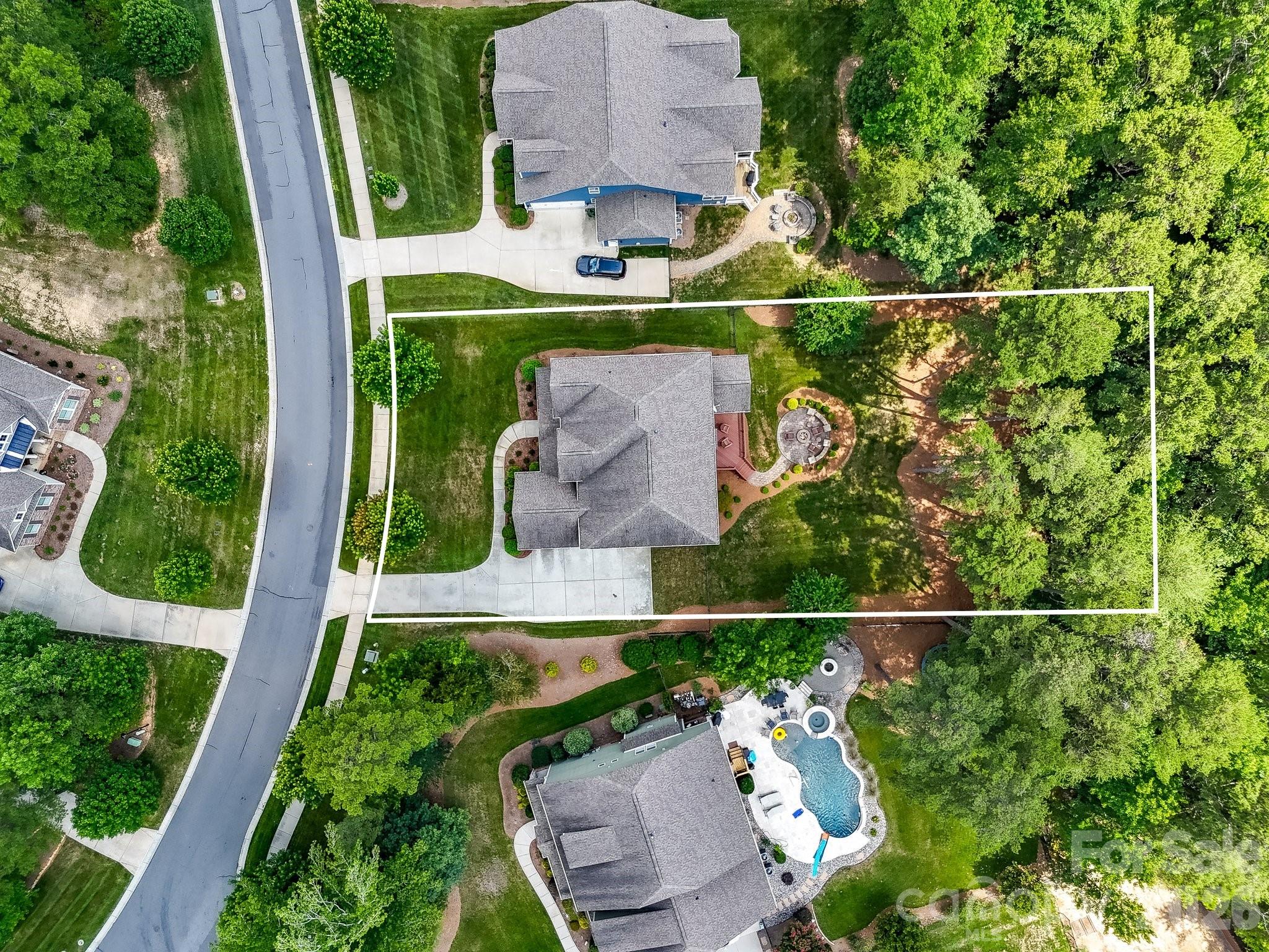 1209 Vickery Drive — Matthews