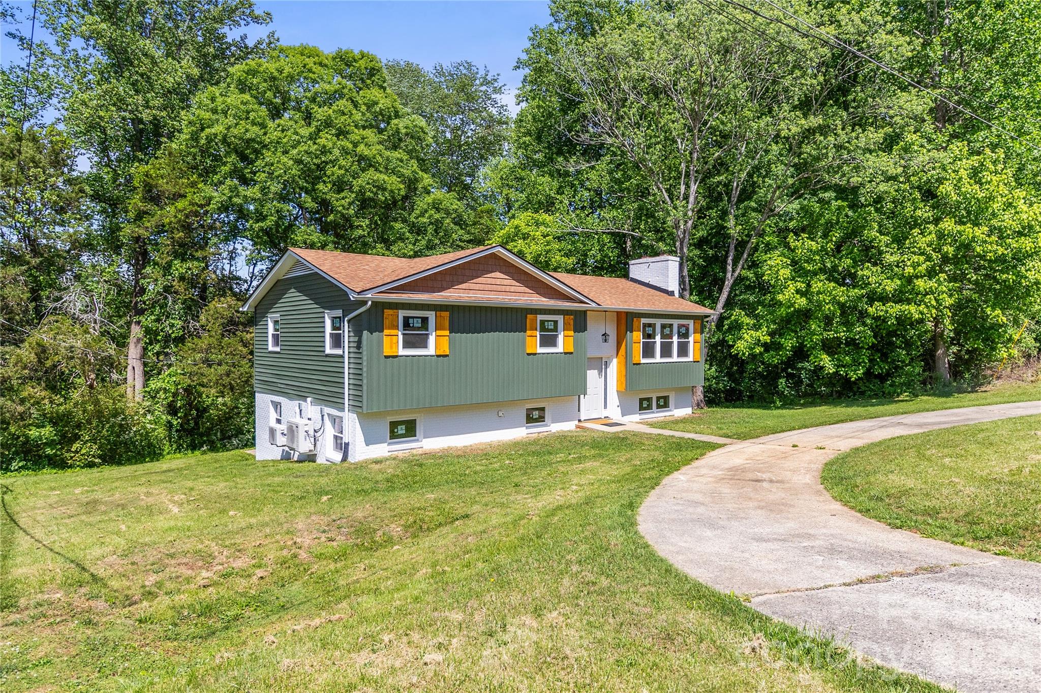 2474 Cedar Valley Drive — Conover