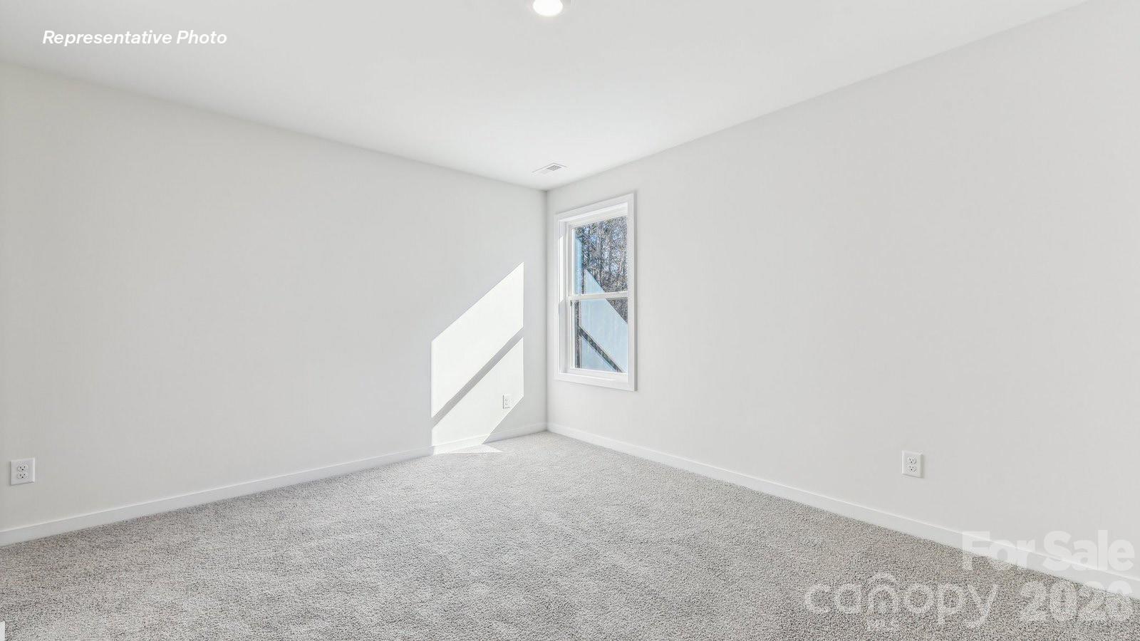 2220 Keppel Court — York