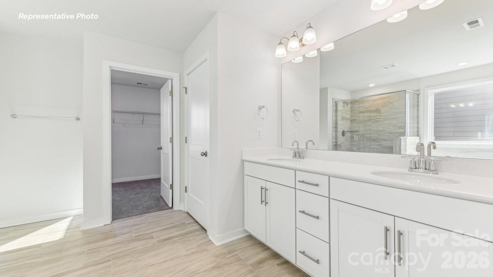 2220 Keppel Court — York
