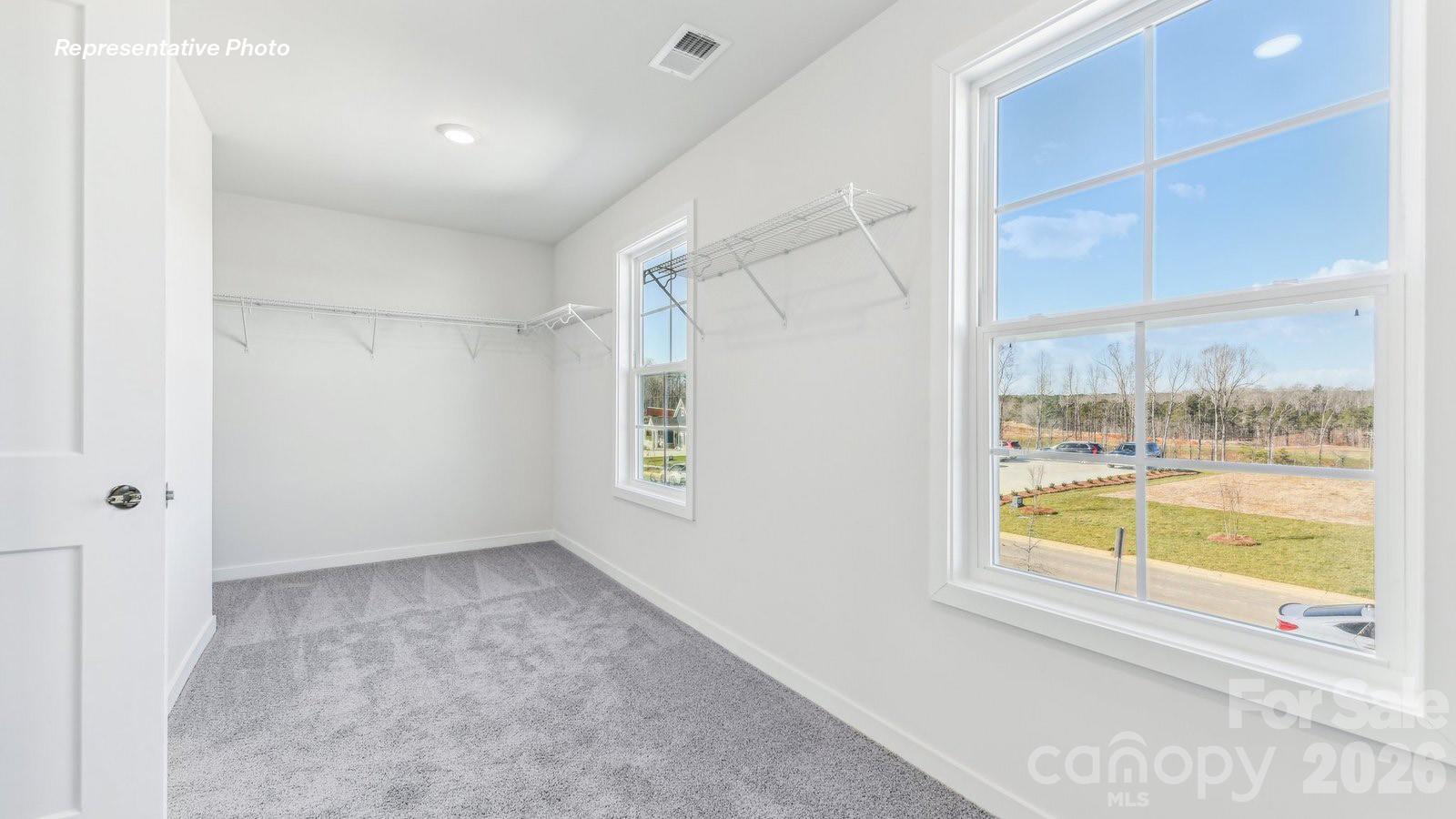 2220 Keppel Court — York