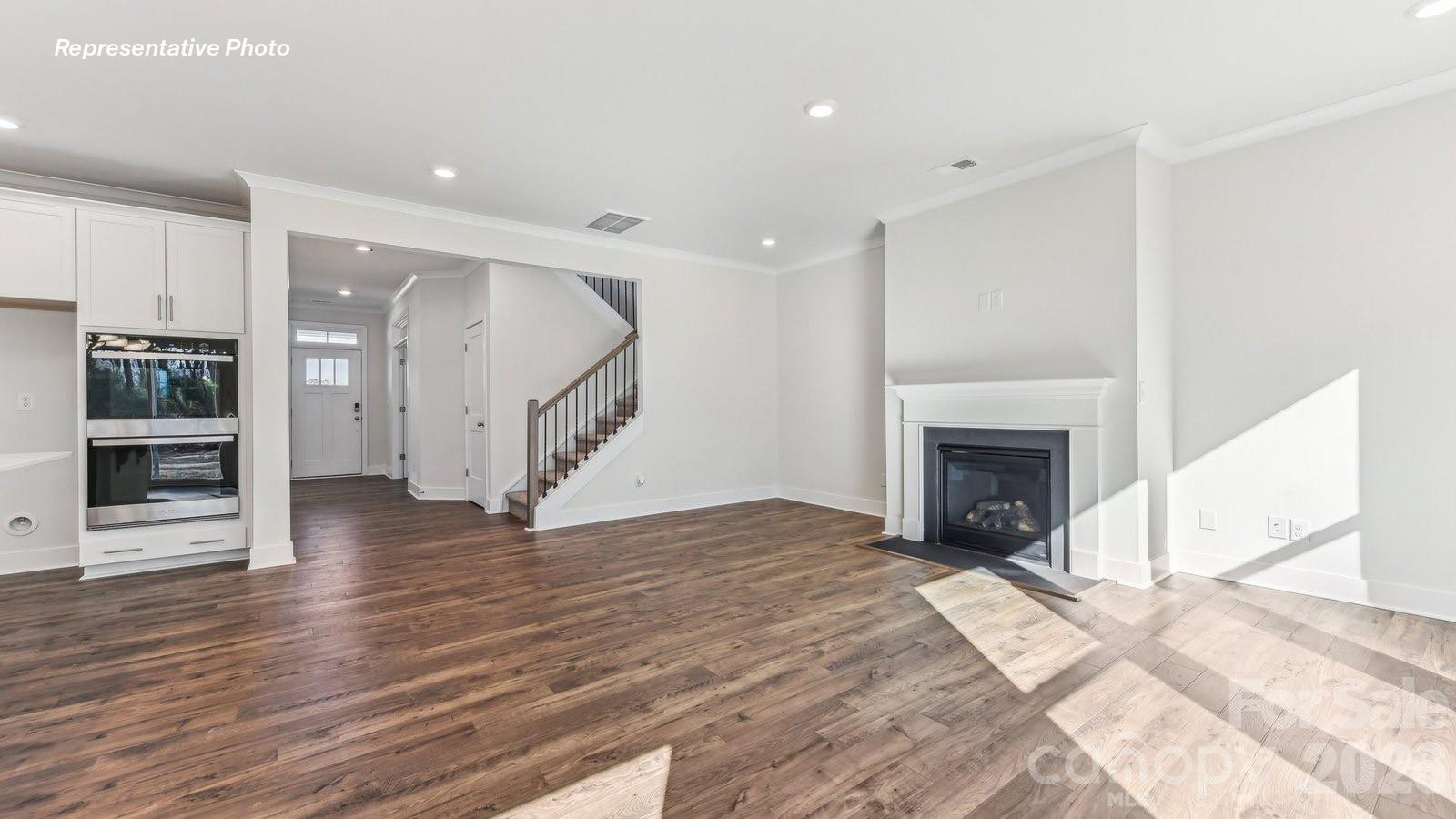 2220 Keppel Court — York