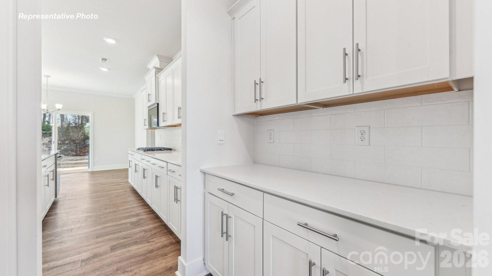 2220 Keppel Court — York