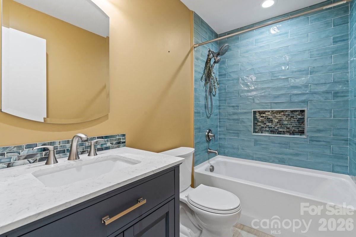 1717 Woodvalley Drive — Charlotte