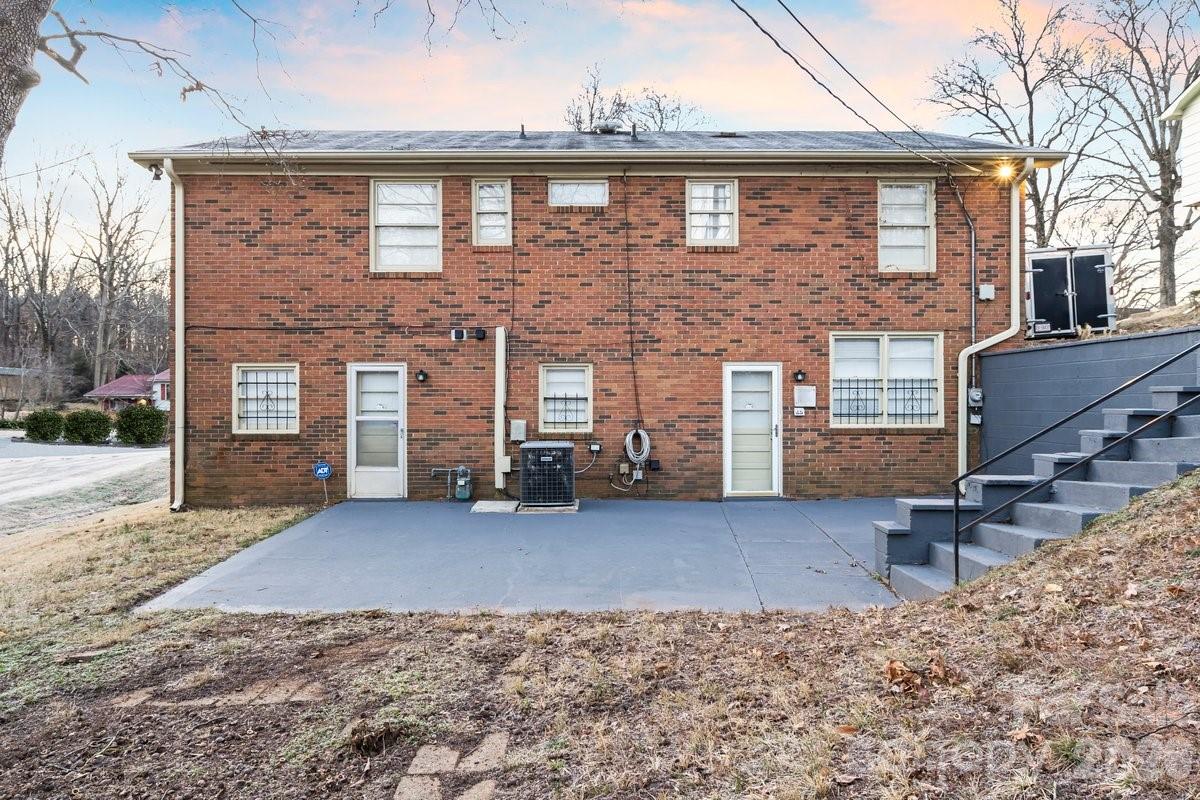1717 Woodvalley Drive — Charlotte