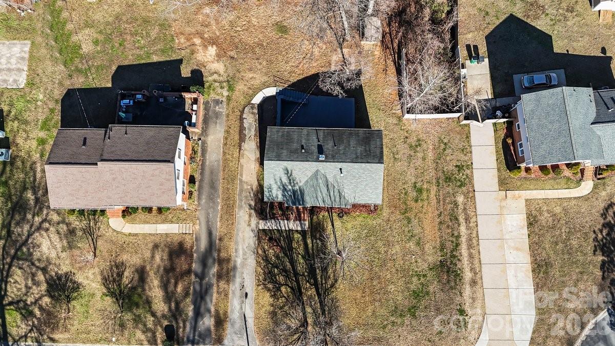 1717 Woodvalley Drive — Charlotte
