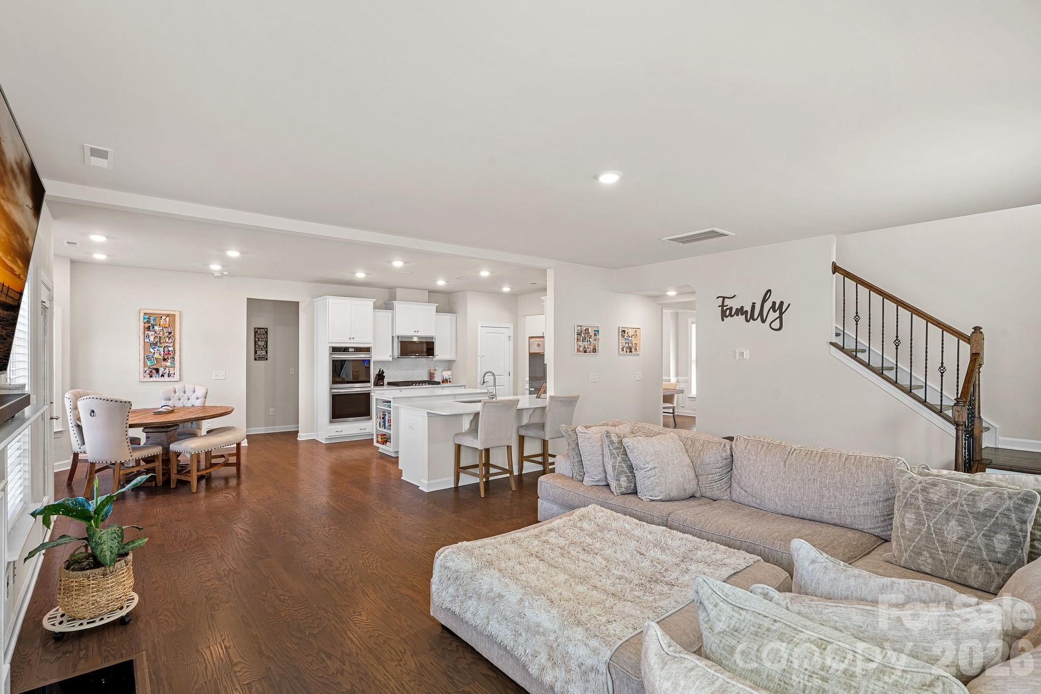 19108 Birdmeadow Drive — Huntersville
