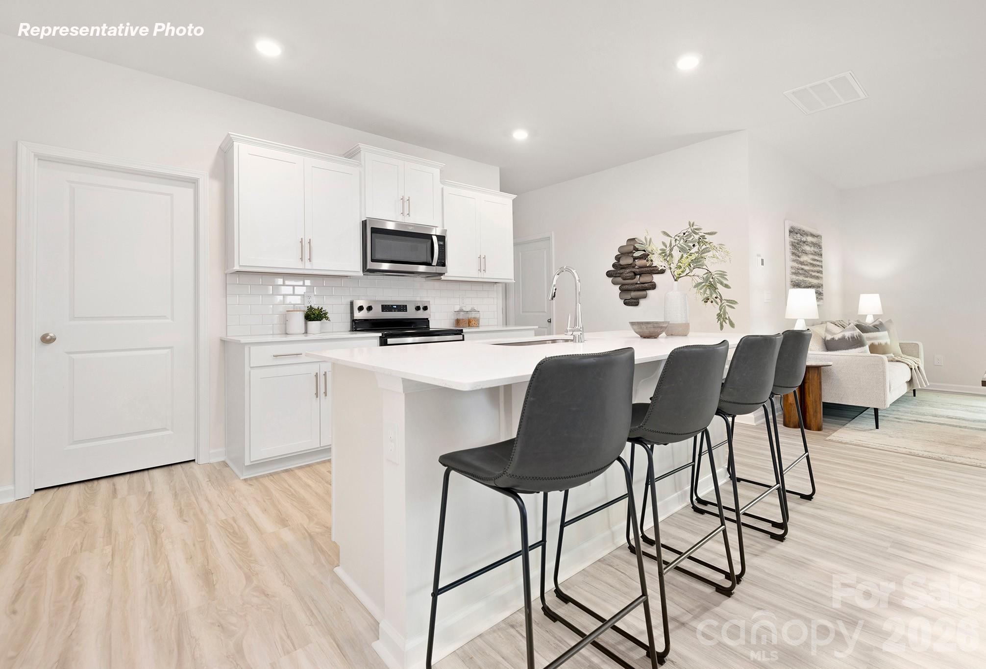 2066 10th Street SE — Hickory