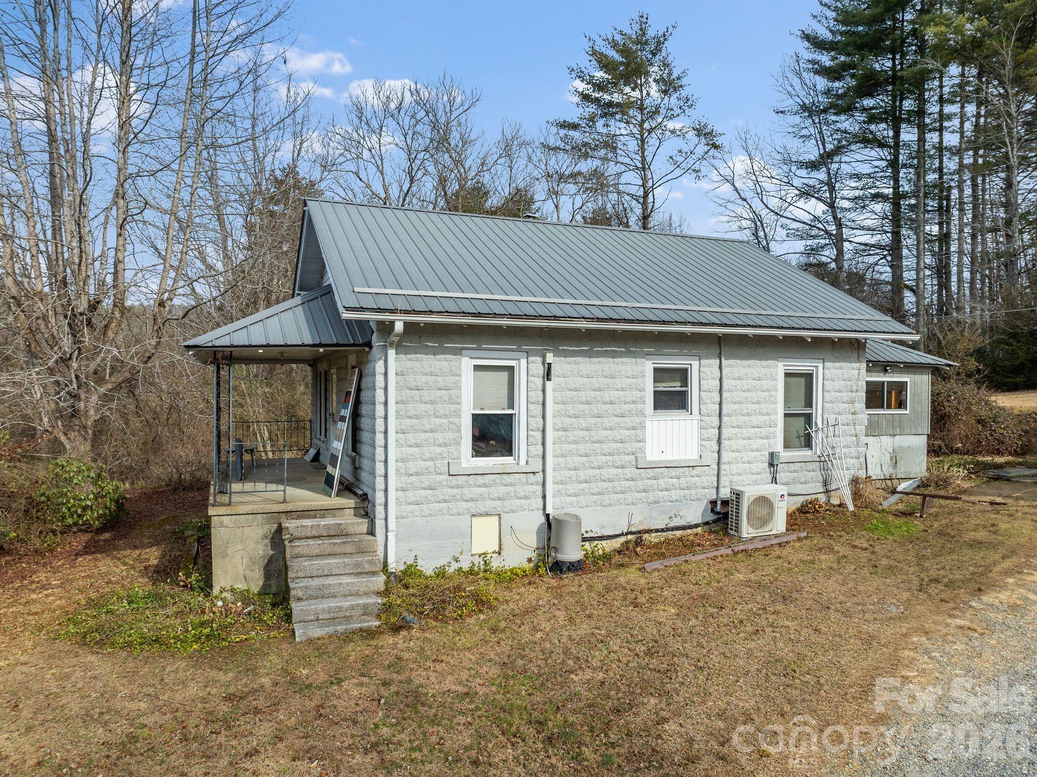 146 and 148 Monteith Road — Brevard