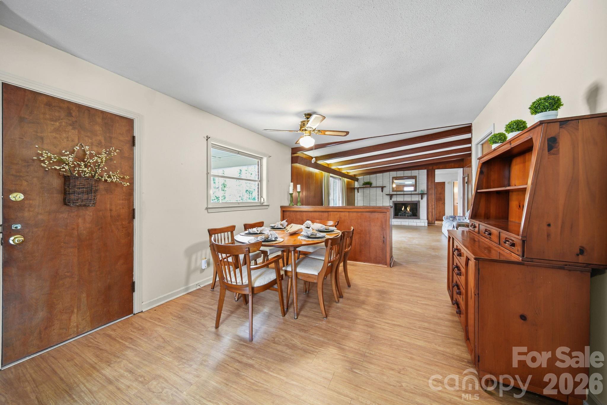 701 E Oakwood Avenue — Albemarle