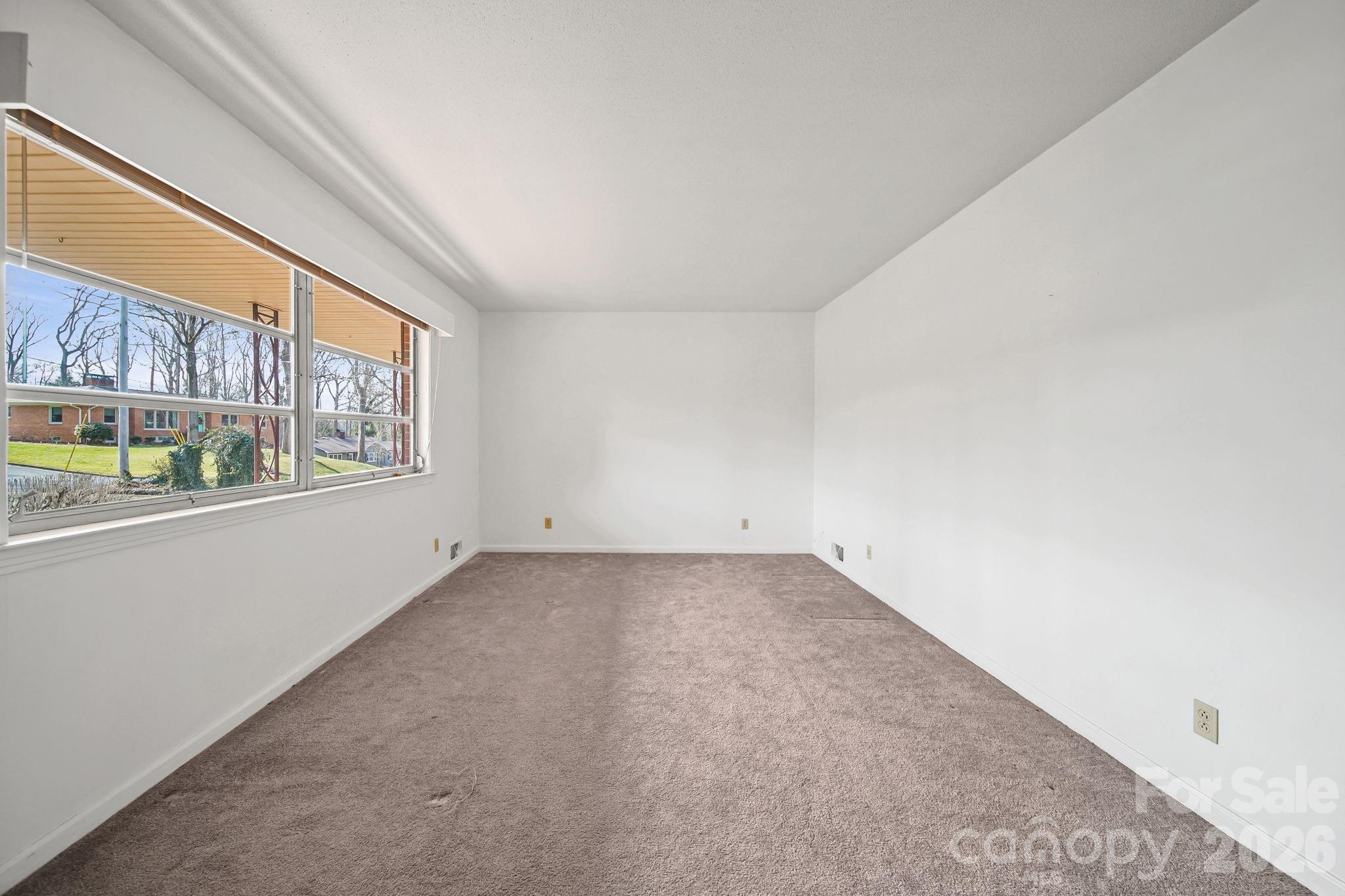 701 E Oakwood Avenue — Albemarle