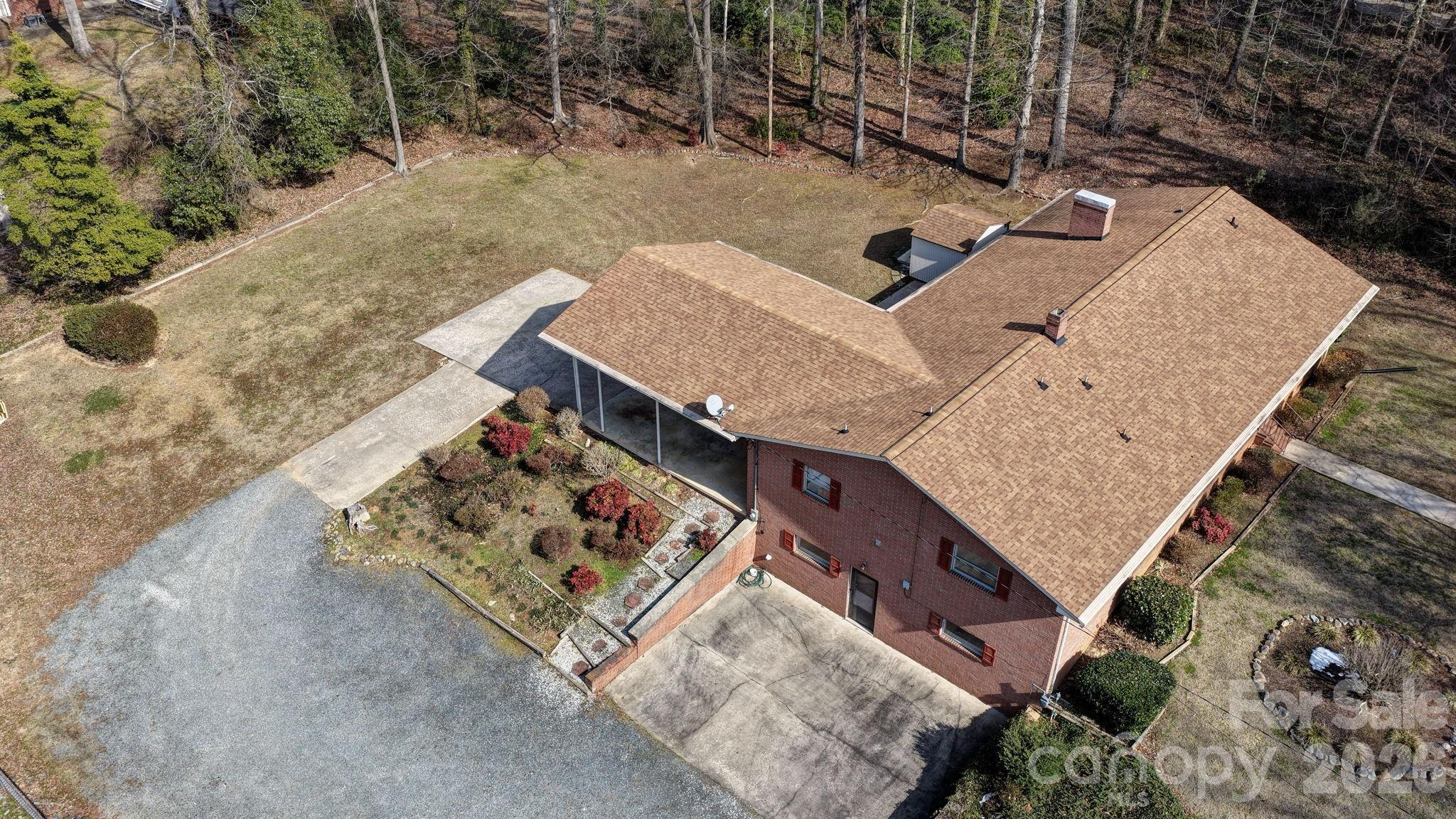 701 E Oakwood Avenue — Albemarle