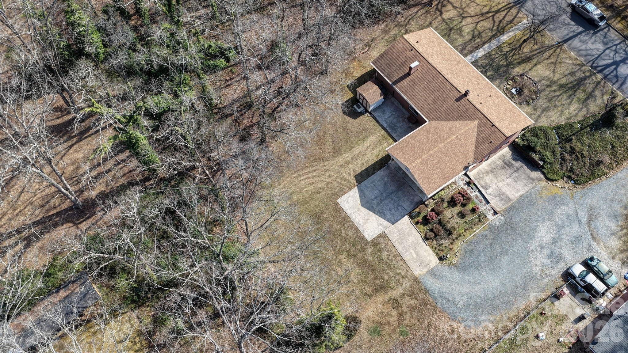 701 E Oakwood Avenue — Albemarle