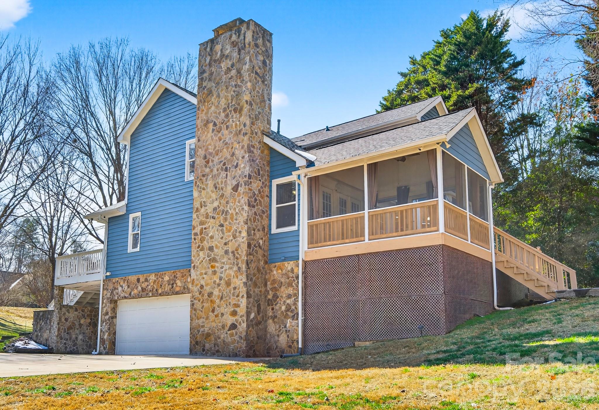4711 Mountain Point Lane — Charlotte