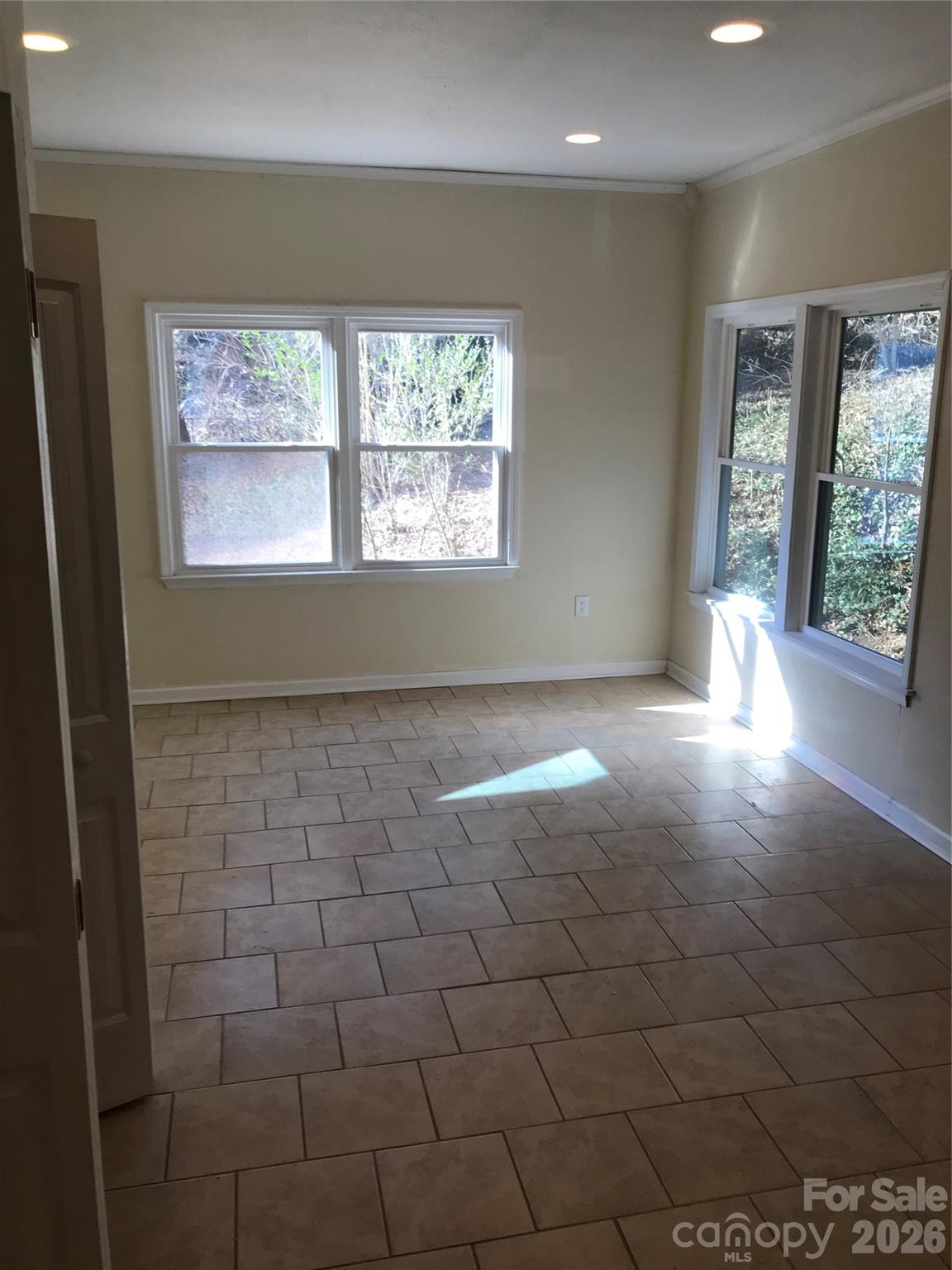 545 Avery Creek Road — Arden