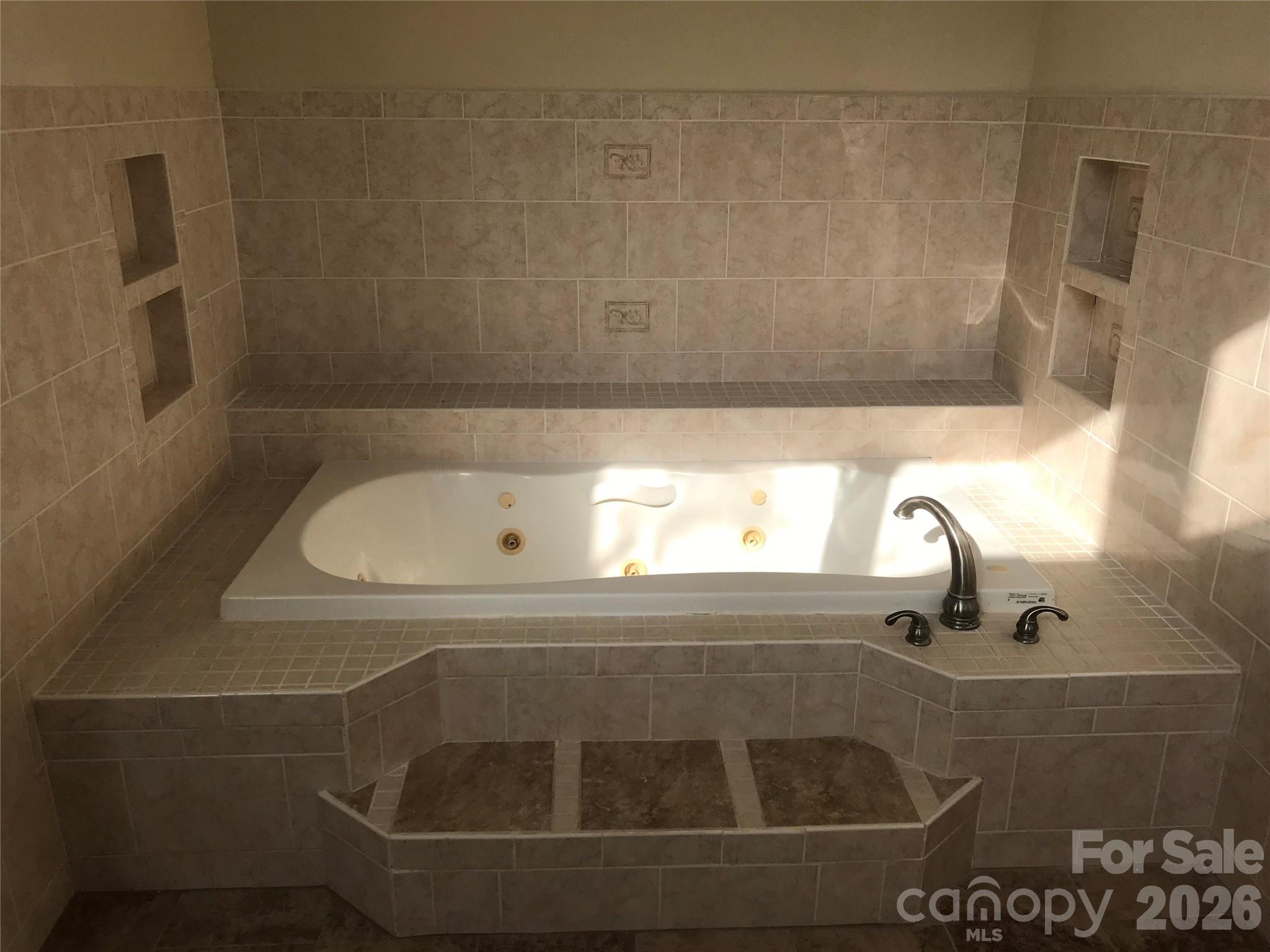 545 Avery Creek Road — Arden