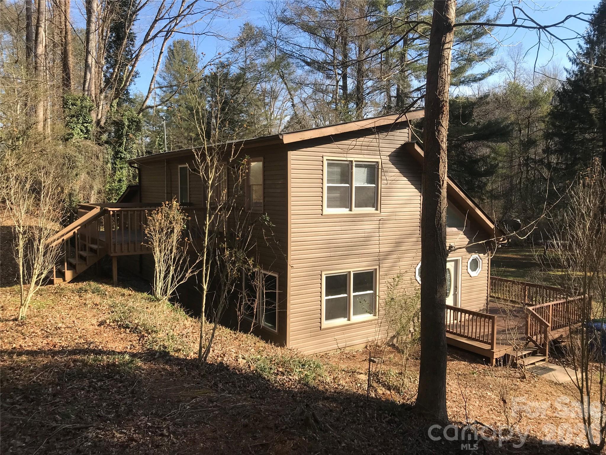 545 Avery Creek Road — Arden