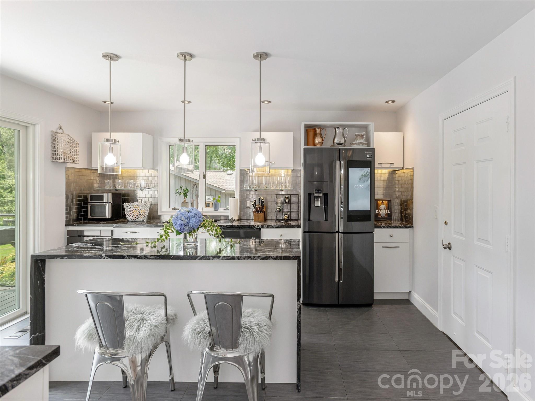 30 W Fairway Drive — Etowah