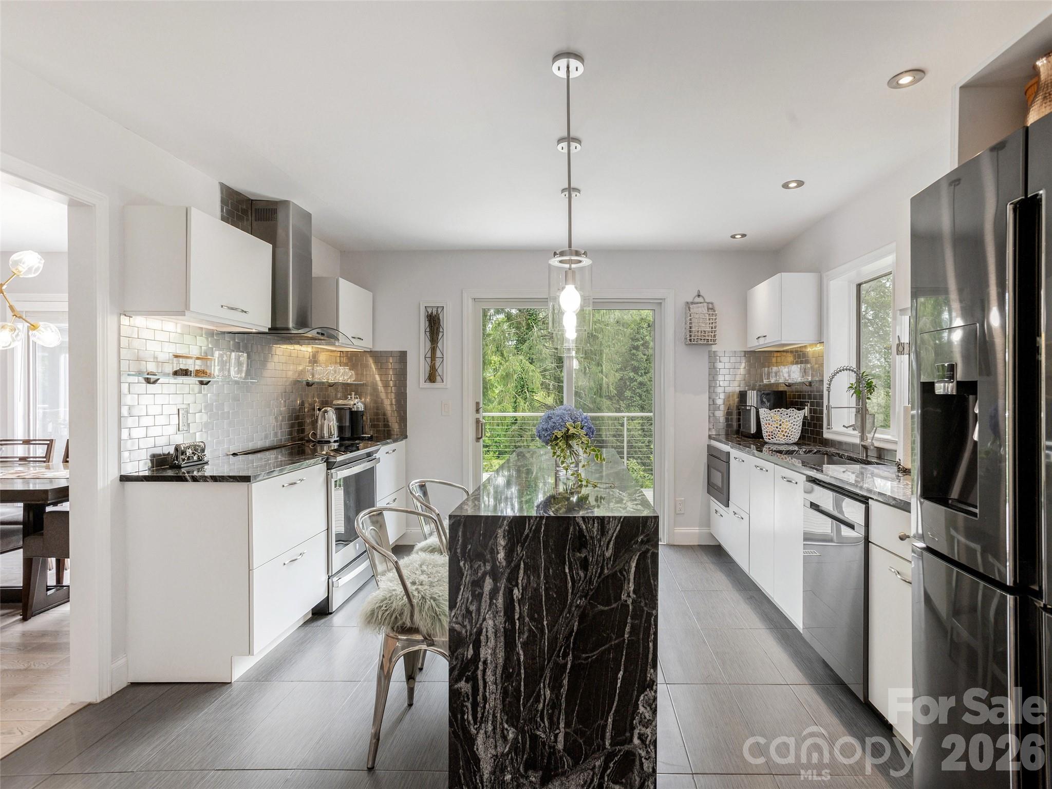 30 W Fairway Drive — Etowah