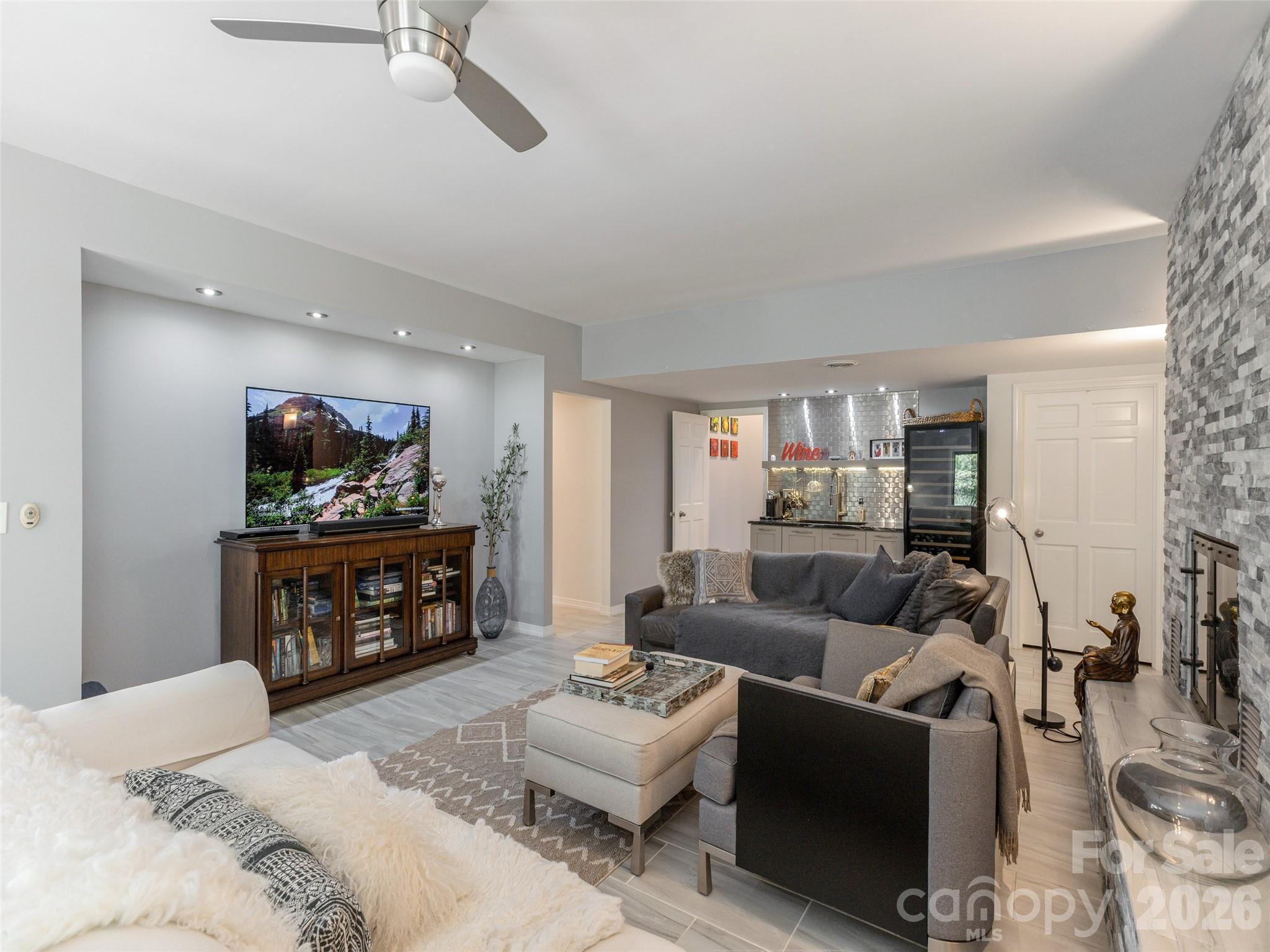 30 W Fairway Drive — Etowah