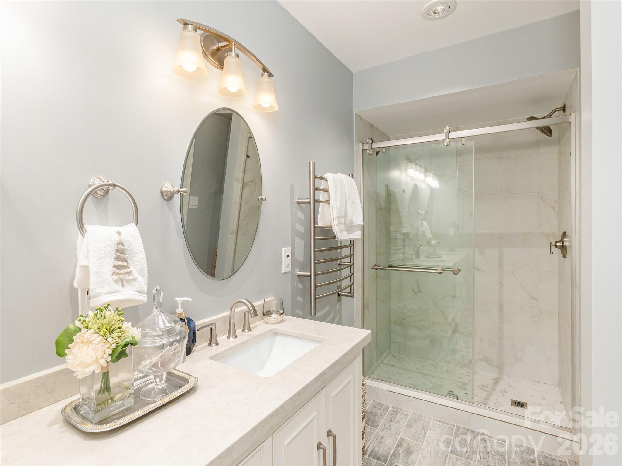 30 W Fairway Drive — Etowah