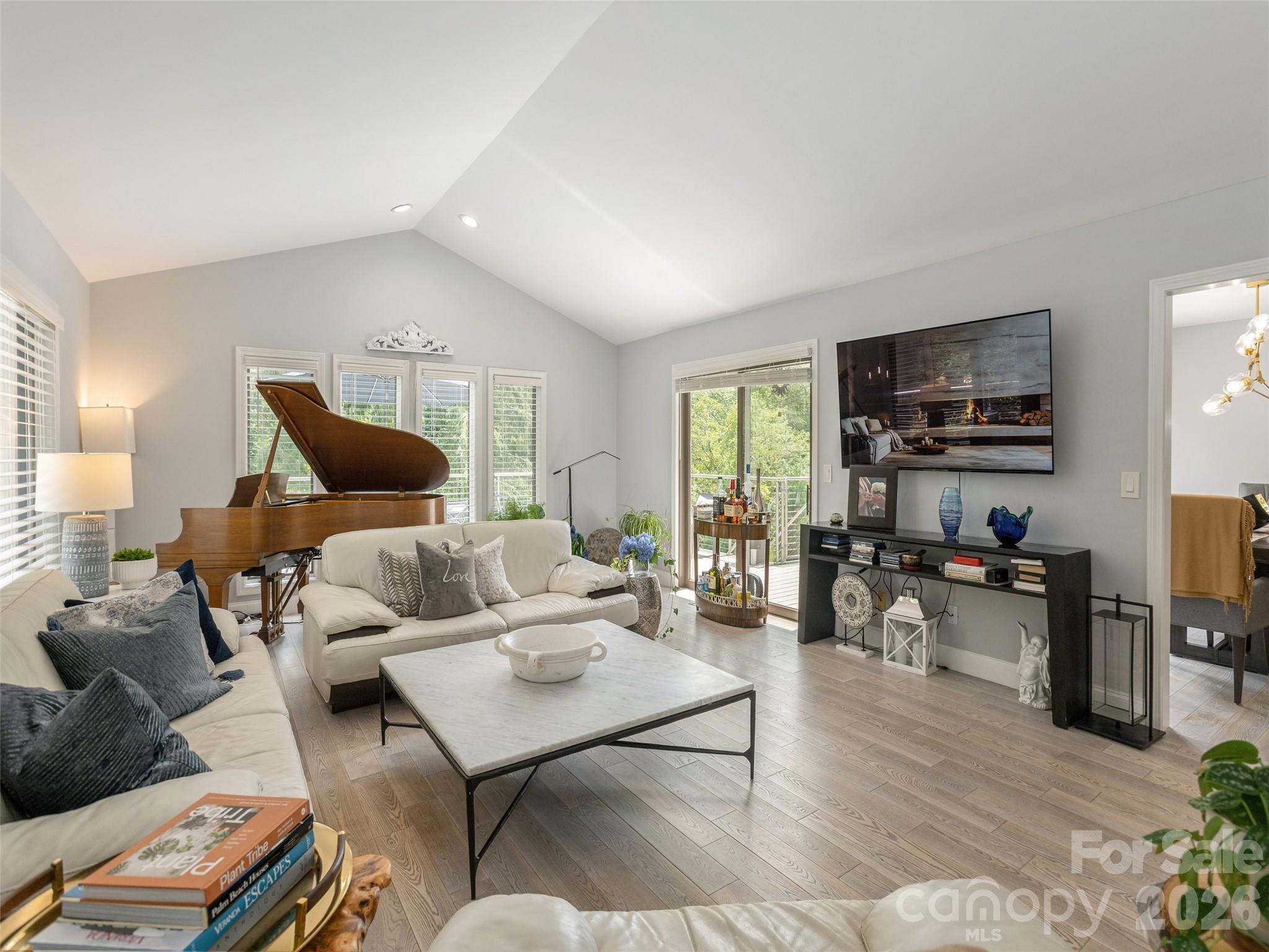 30 W Fairway Drive — Etowah