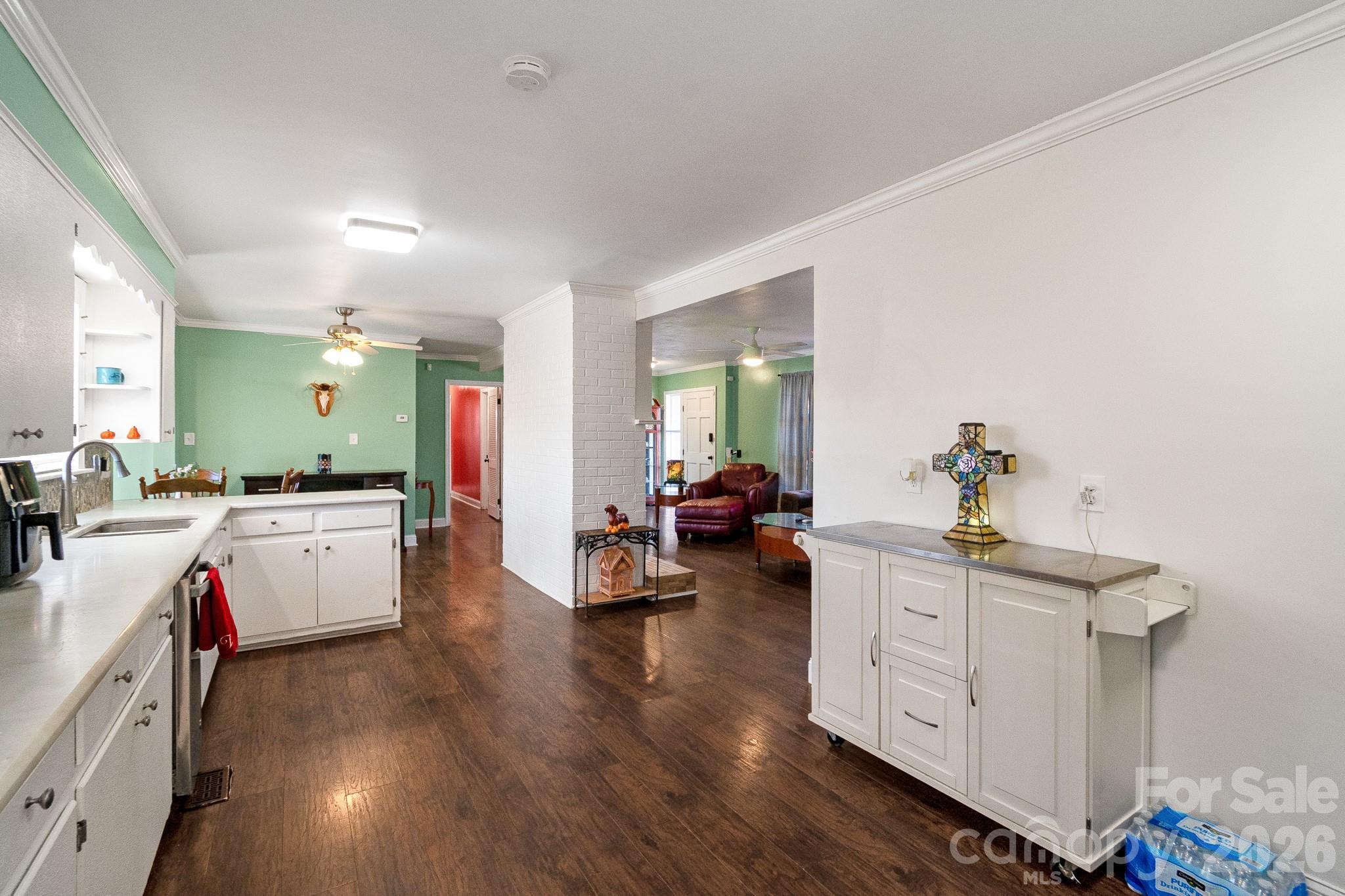 1099 S Potter Road — Lancaster
