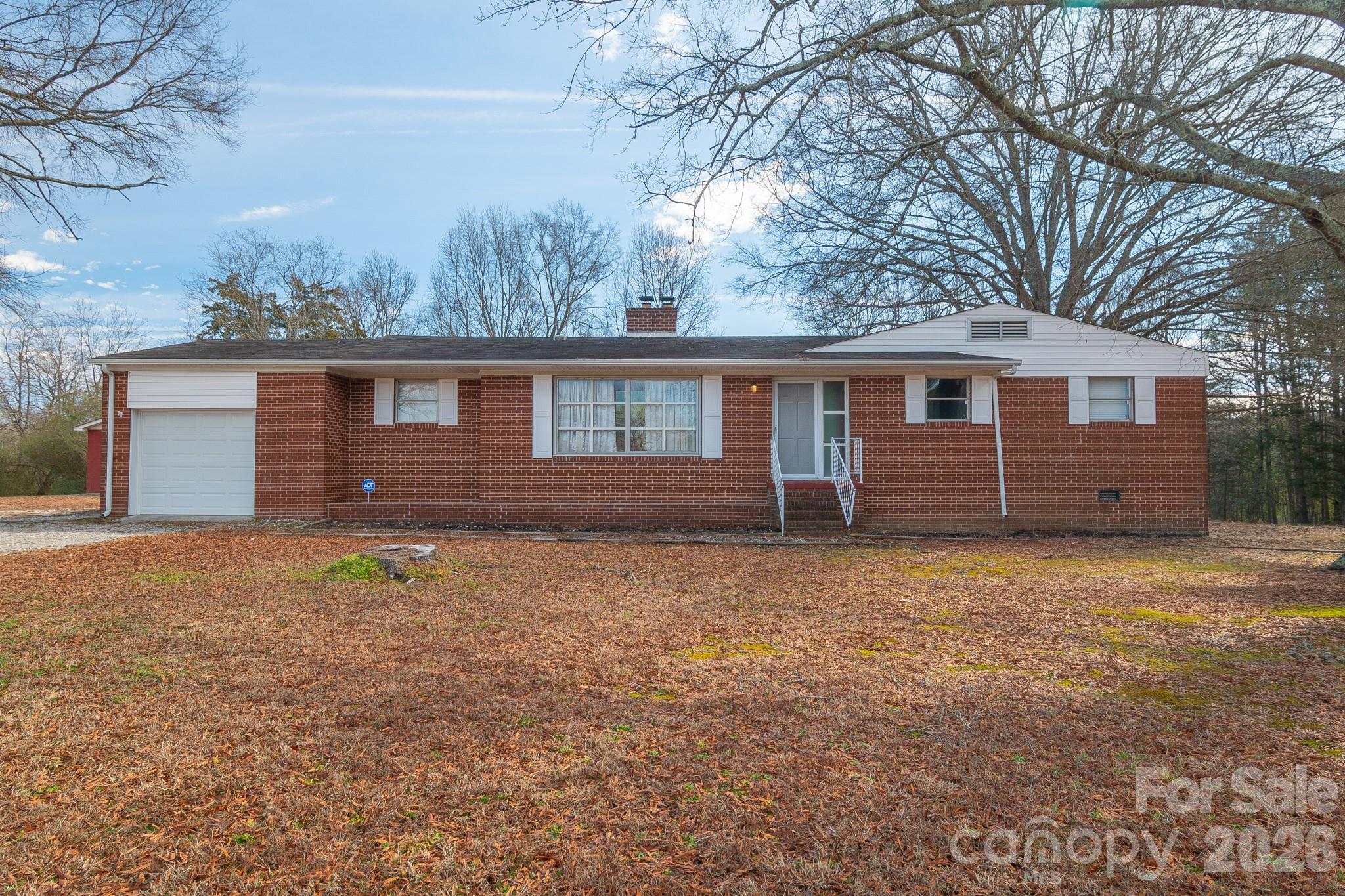 1099 S Potter Road — Lancaster