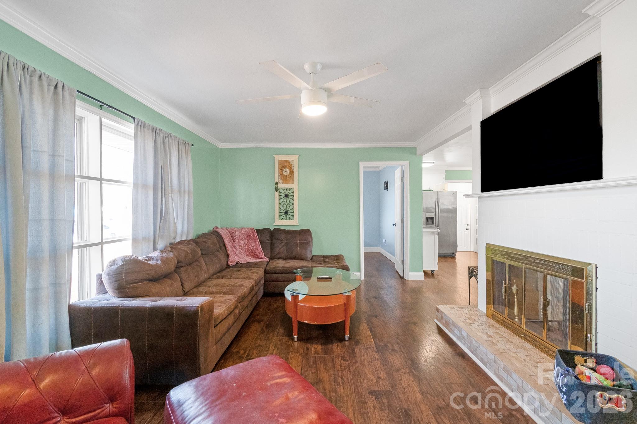 1099 S Potter Road — Lancaster