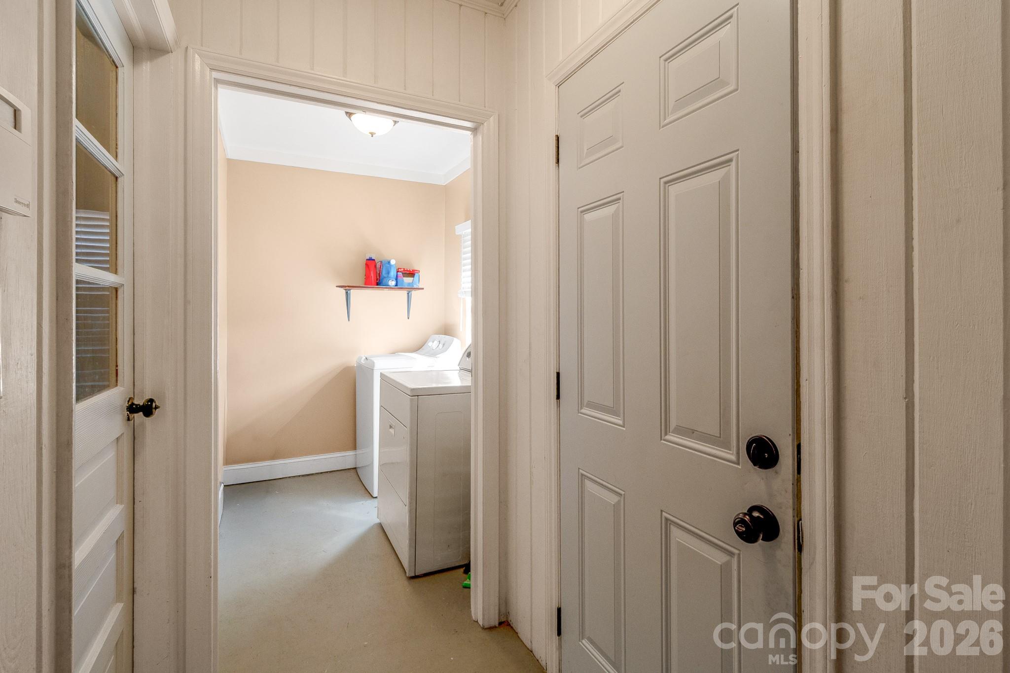 1099 S Potter Road — Lancaster