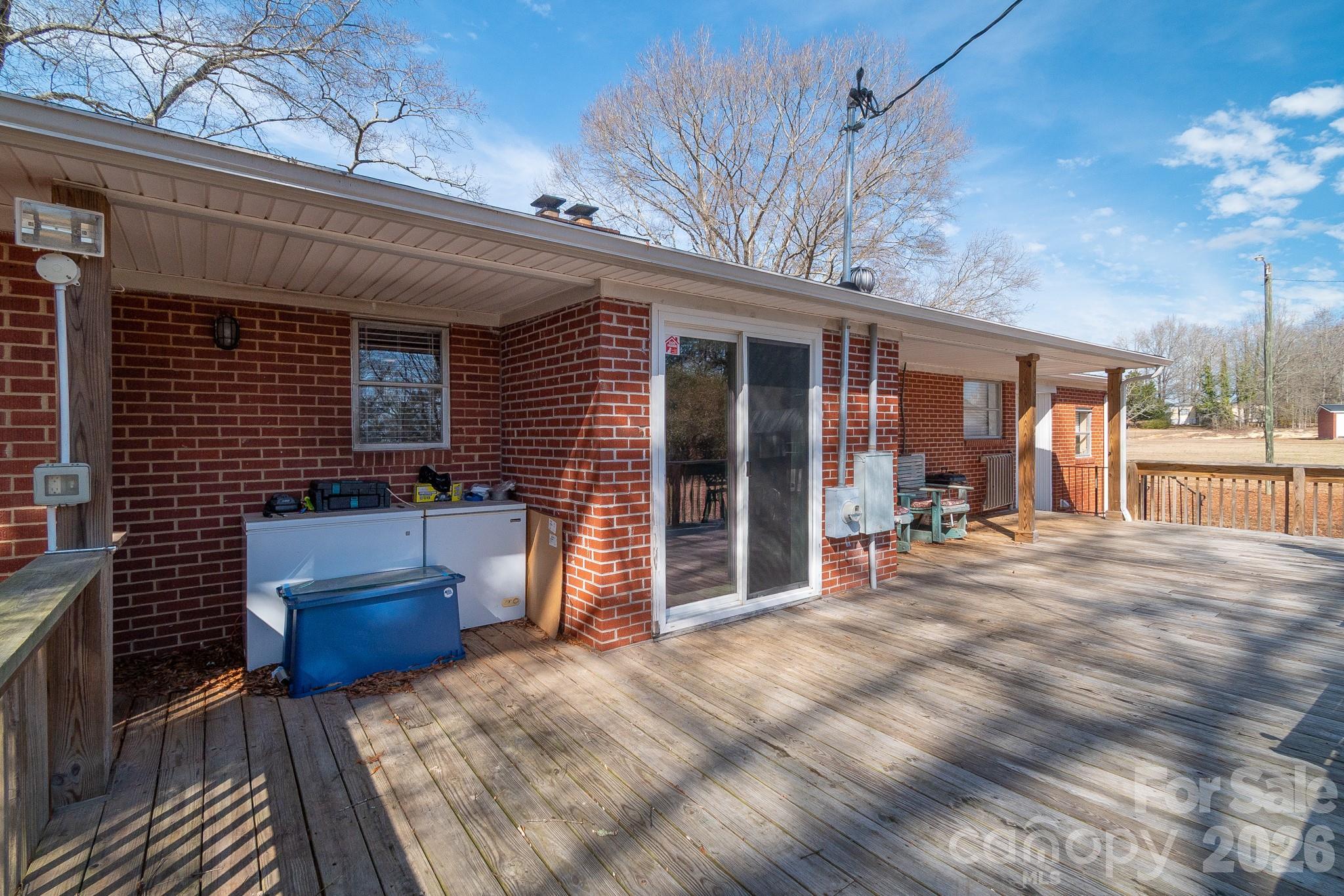 1099 S Potter Road — Lancaster