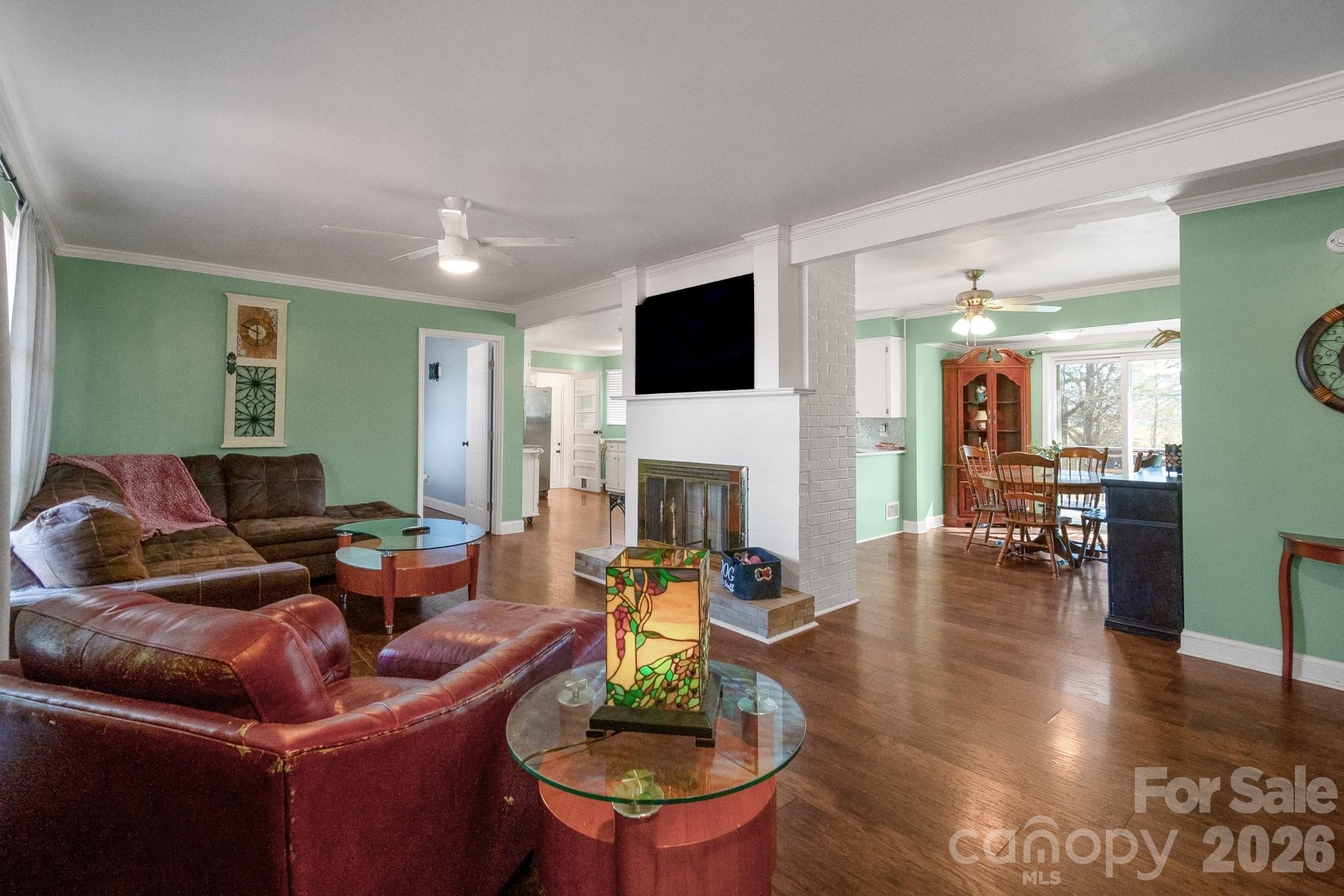 1099 S Potter Road — Lancaster