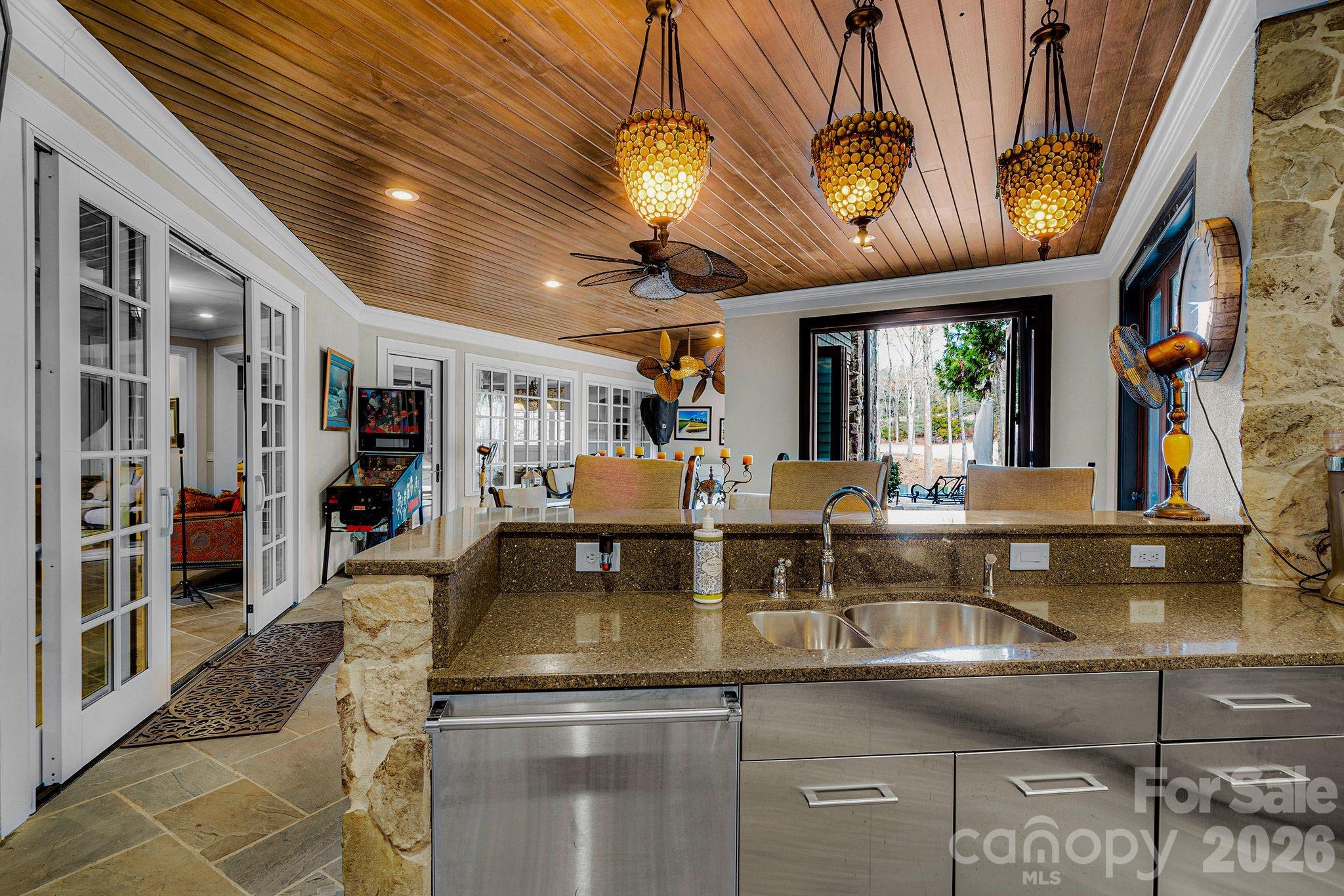 13837 Grand Palisades Parkway — Charlotte