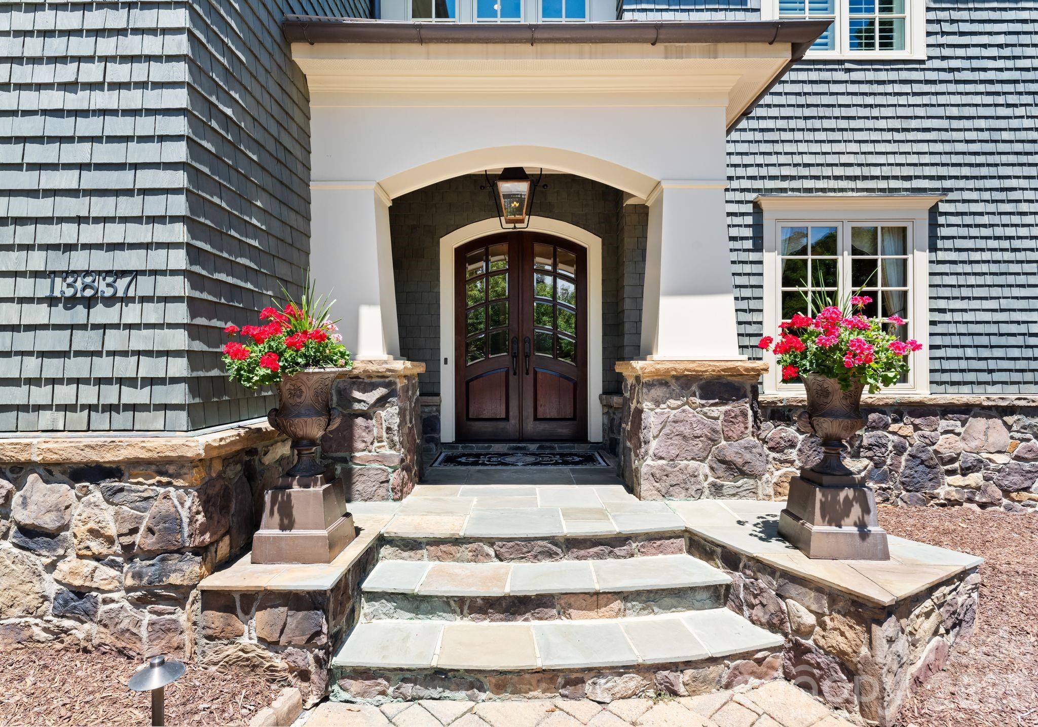 13837 Grand Palisades Parkway — Charlotte